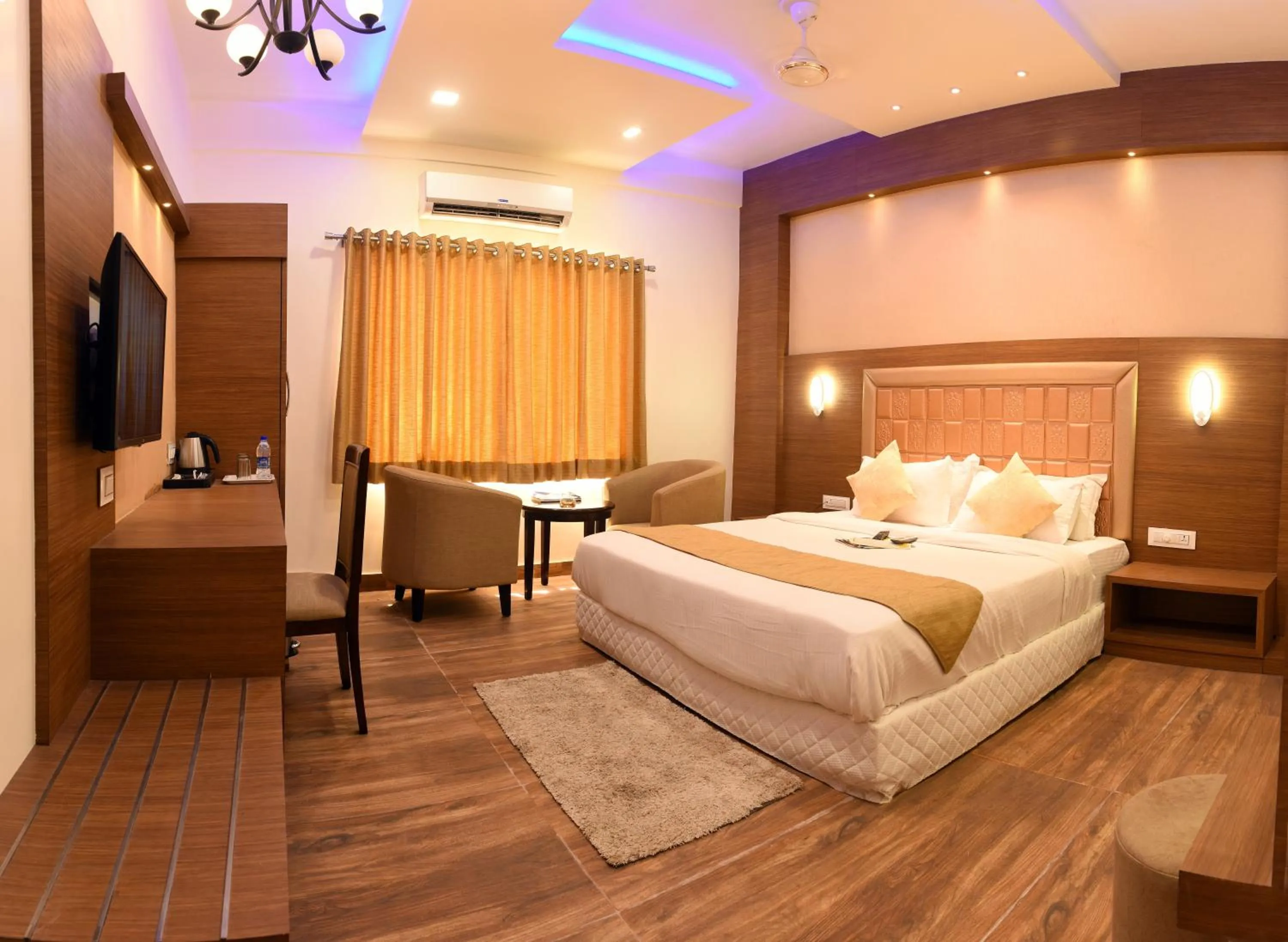 Photo of the whole room, Bed in The Dwarika Hotel