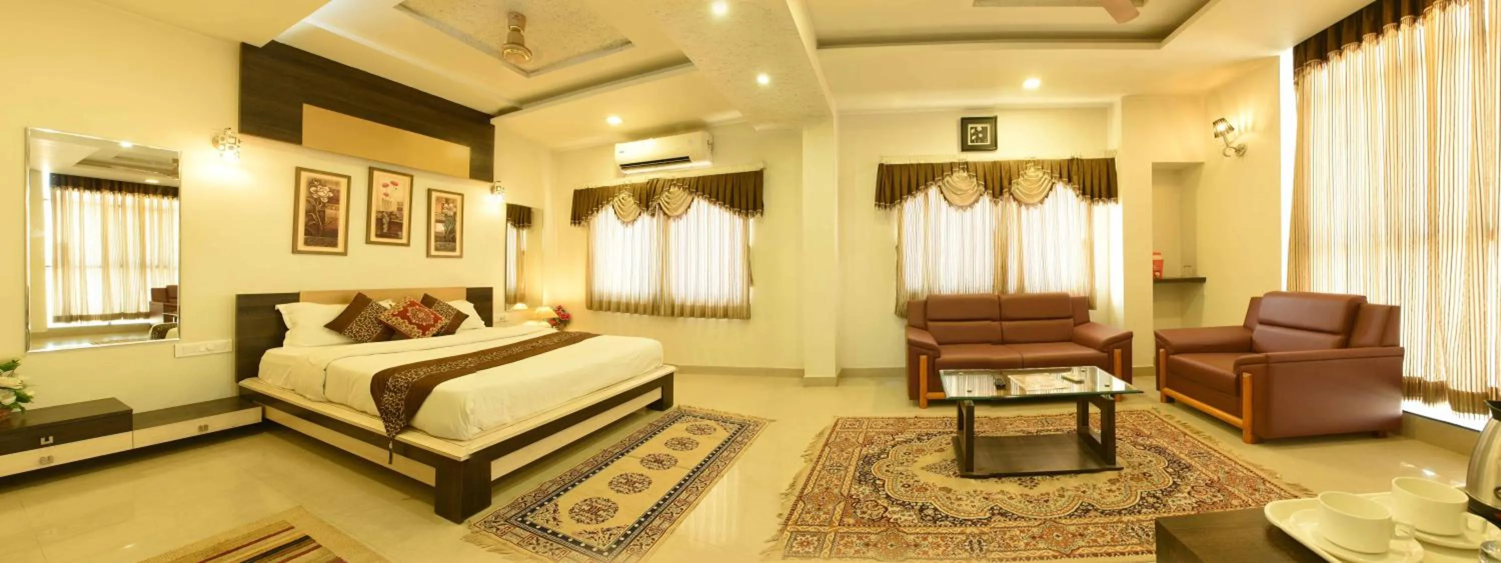 Bed in The Dwarika Hotel