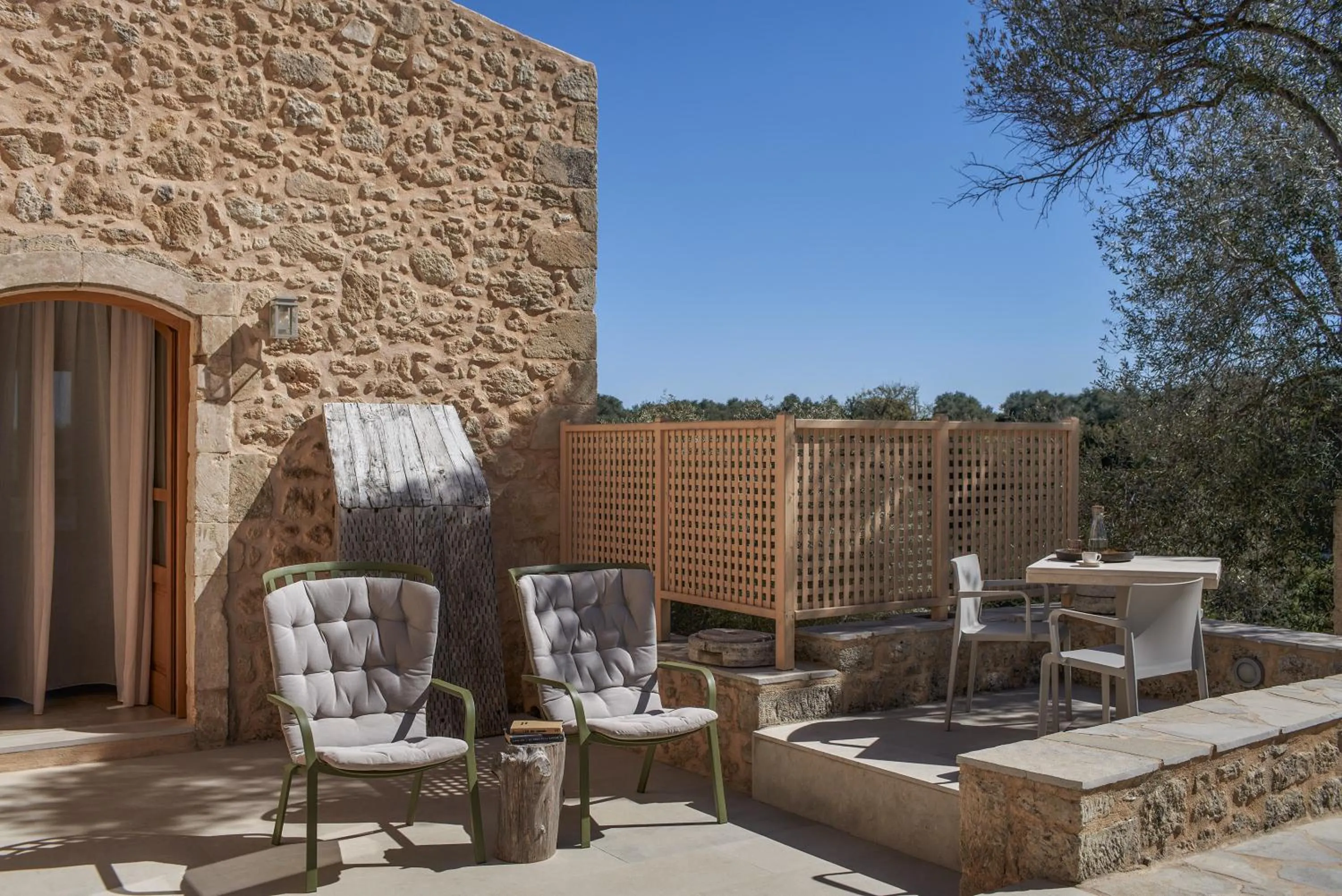 Balcony/Terrace in Kapsaliana Village Hotel