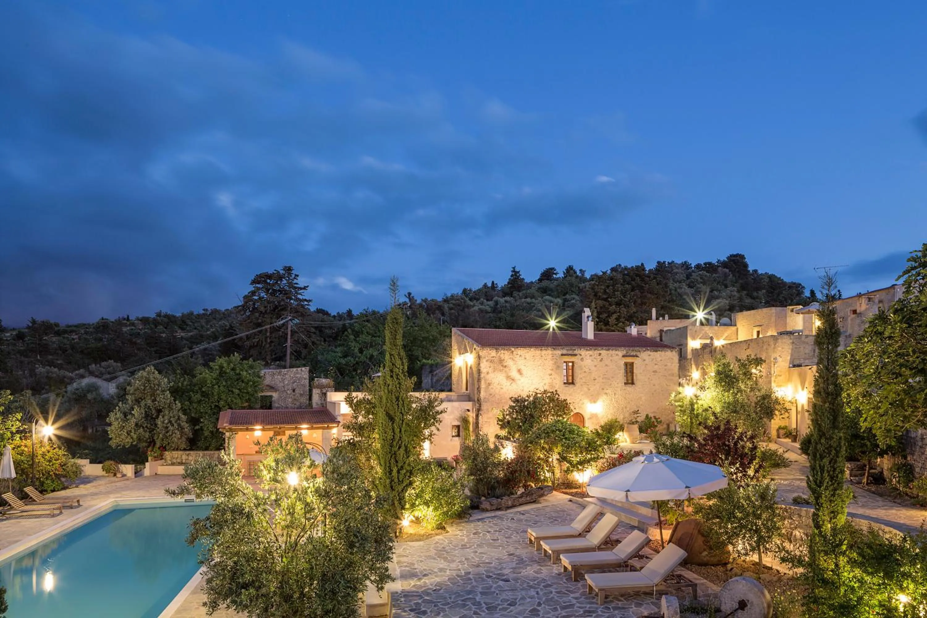Swimming pool in Kapsaliana Village Hotel