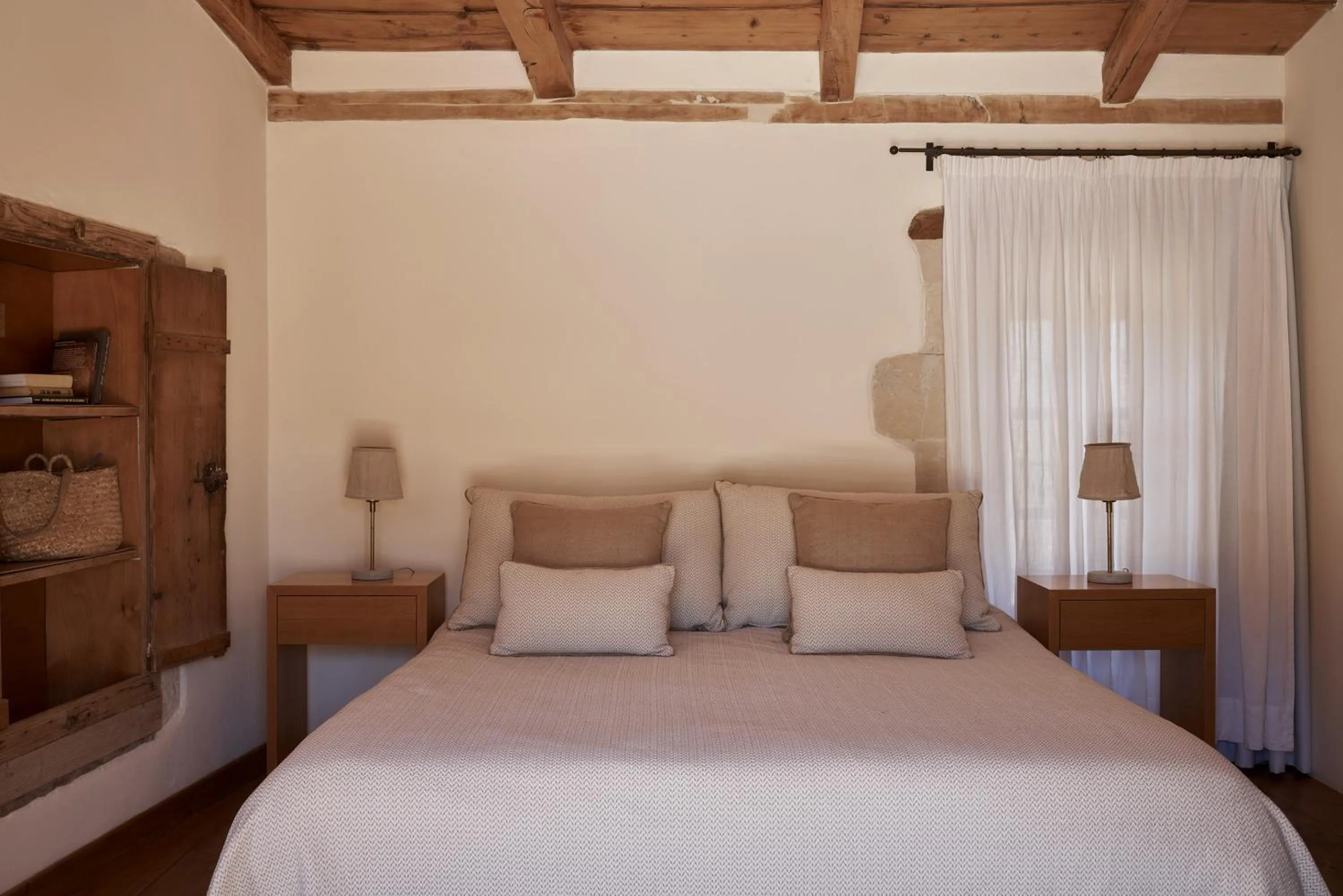 Bedroom, Bed in Kapsaliana Village Hotel