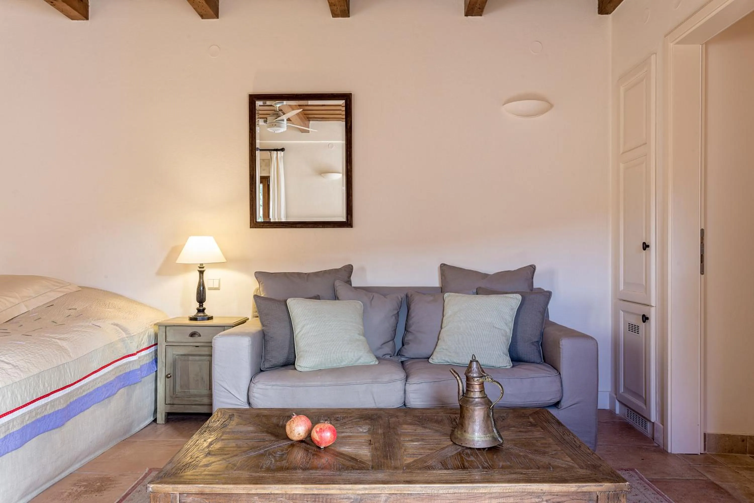 Living room, Bed in Kapsaliana Village Hotel