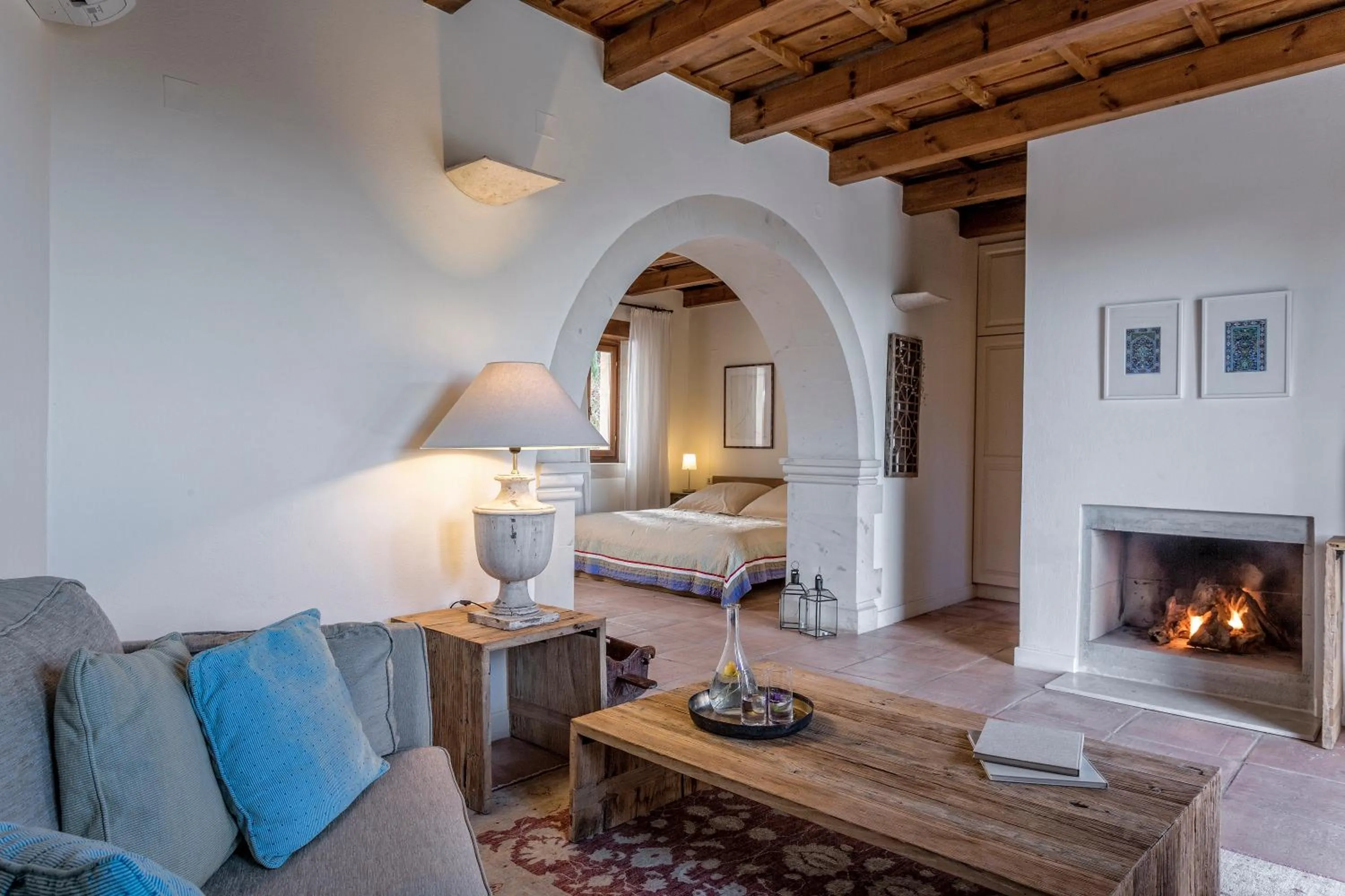 Living room, Bed in Kapsaliana Village Hotel