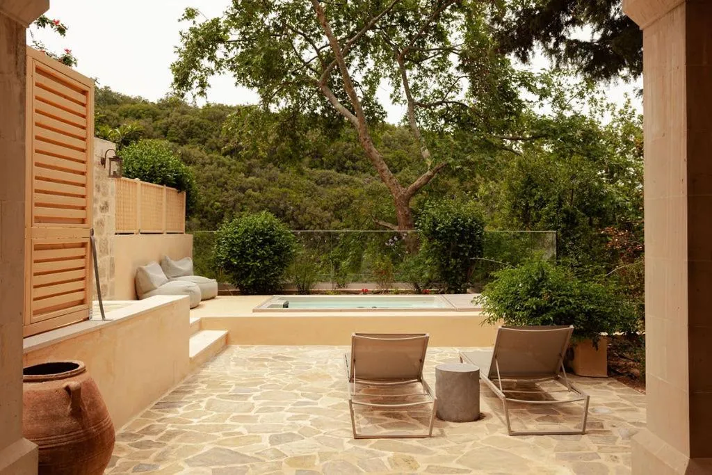 Balcony/Terrace in Kapsaliana Village Hotel