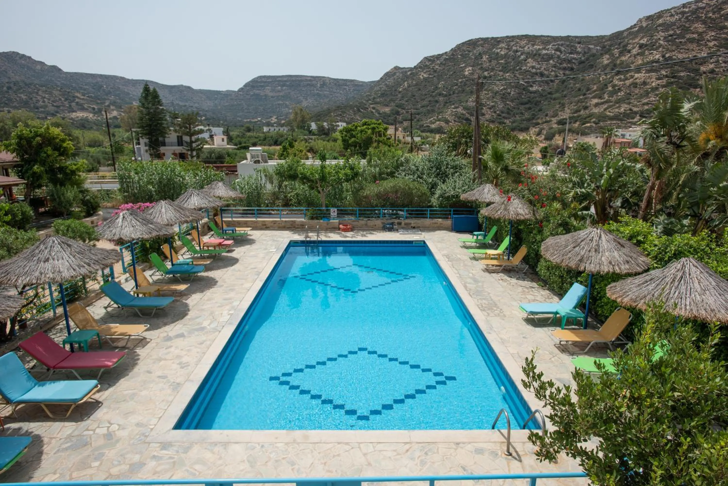 Swimming pool in Hotel Coral Matala