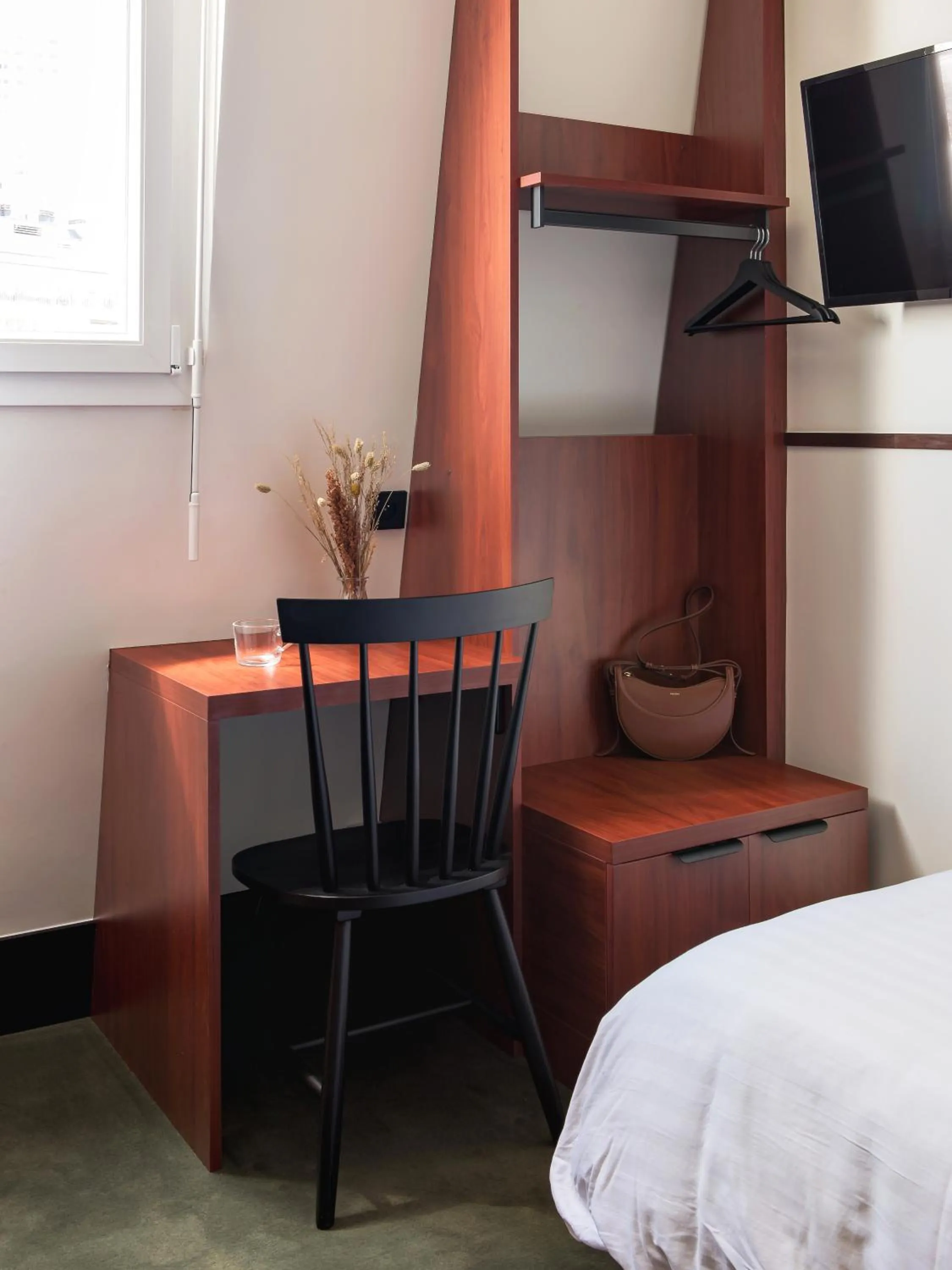 Seating area, Bed in Hôtel Marguerite