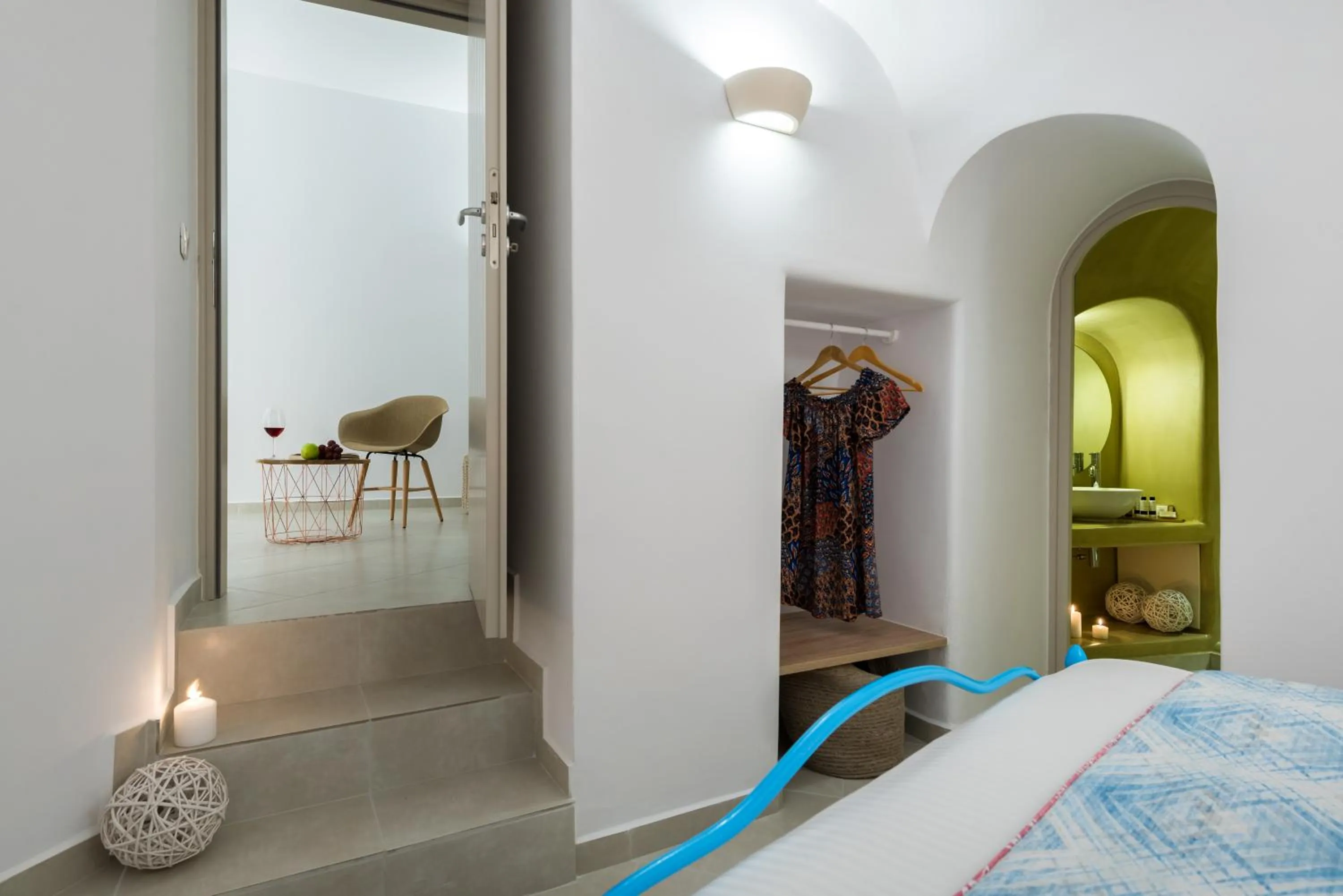 Bed in Kima Oia Suites