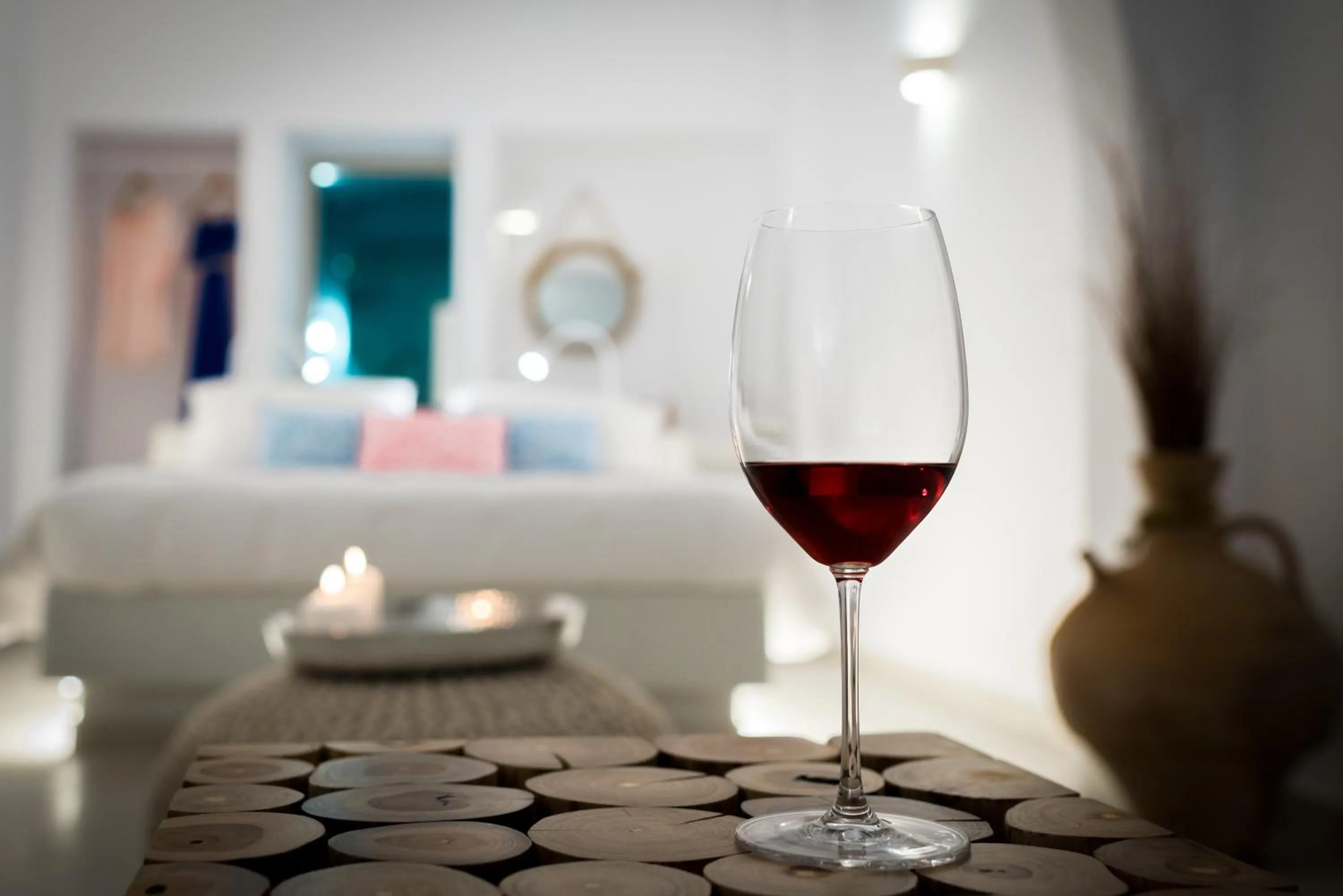 Living room, Bed in Kima Oia Suites