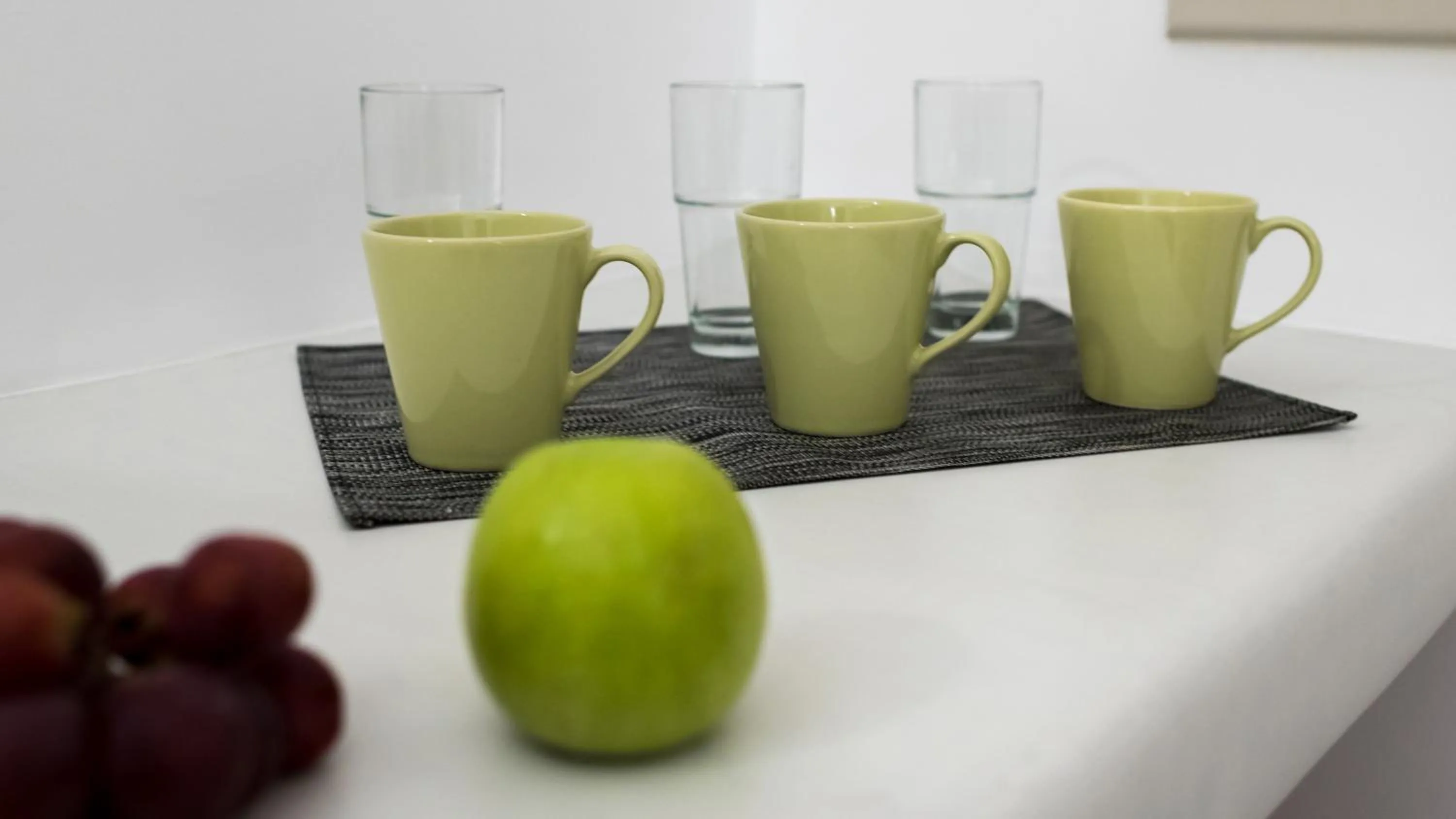 Coffee/tea facilities in Kima Oia Suites