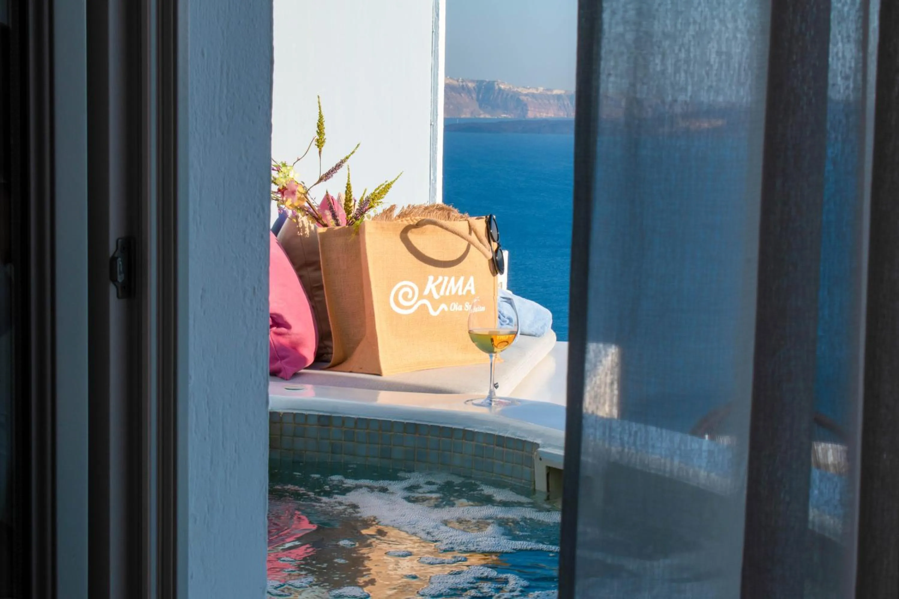 Hot Tub in Kima Oia Suites