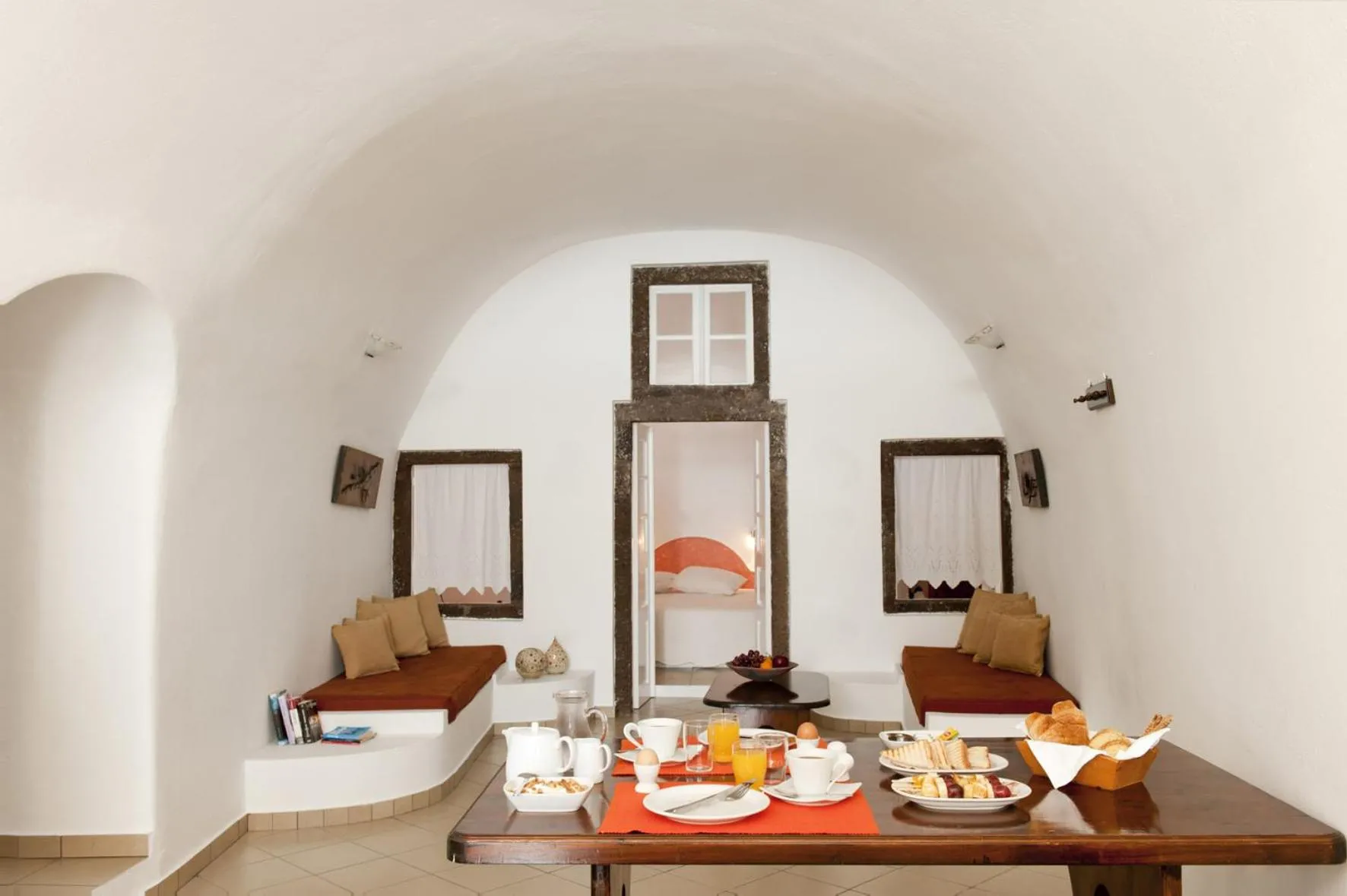 Dining area in Vallais Villa