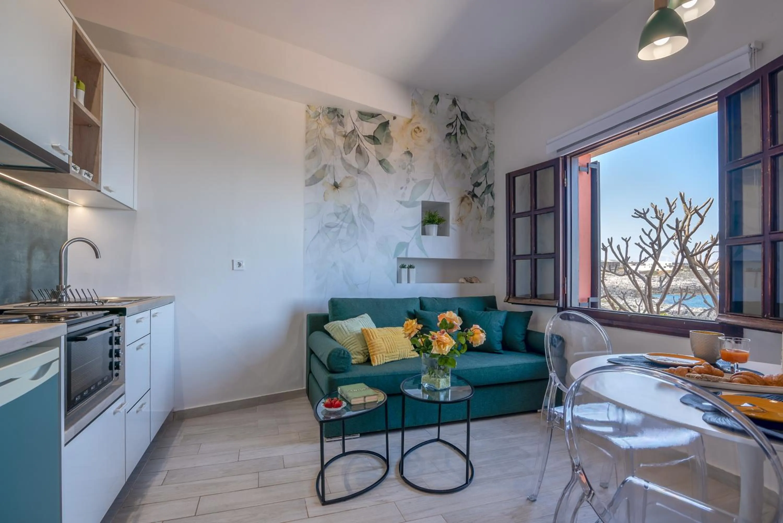 Seating area in Georgia Vicky Studios & Apartments