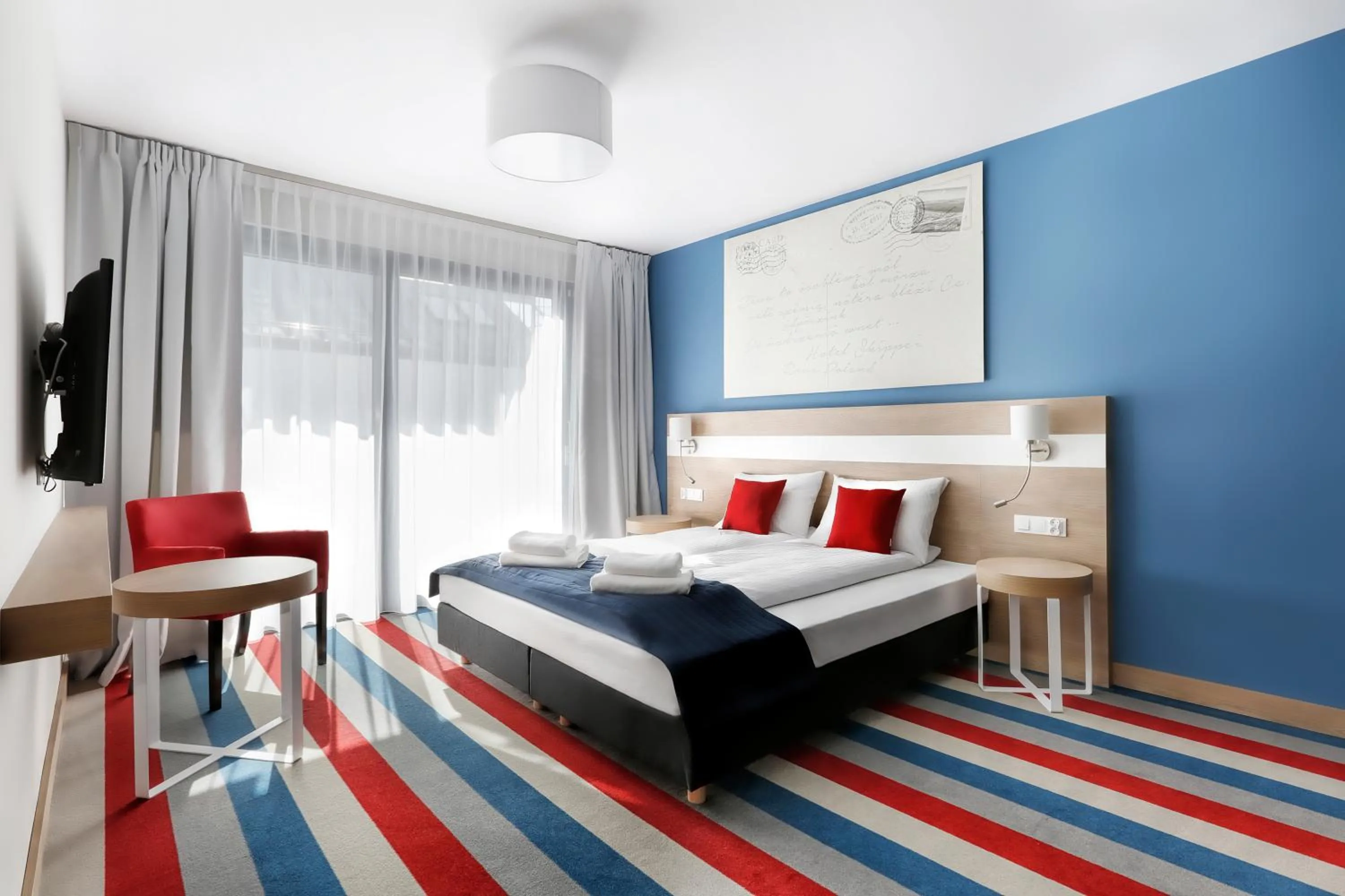 Spring, Bed in Hotel Skipper