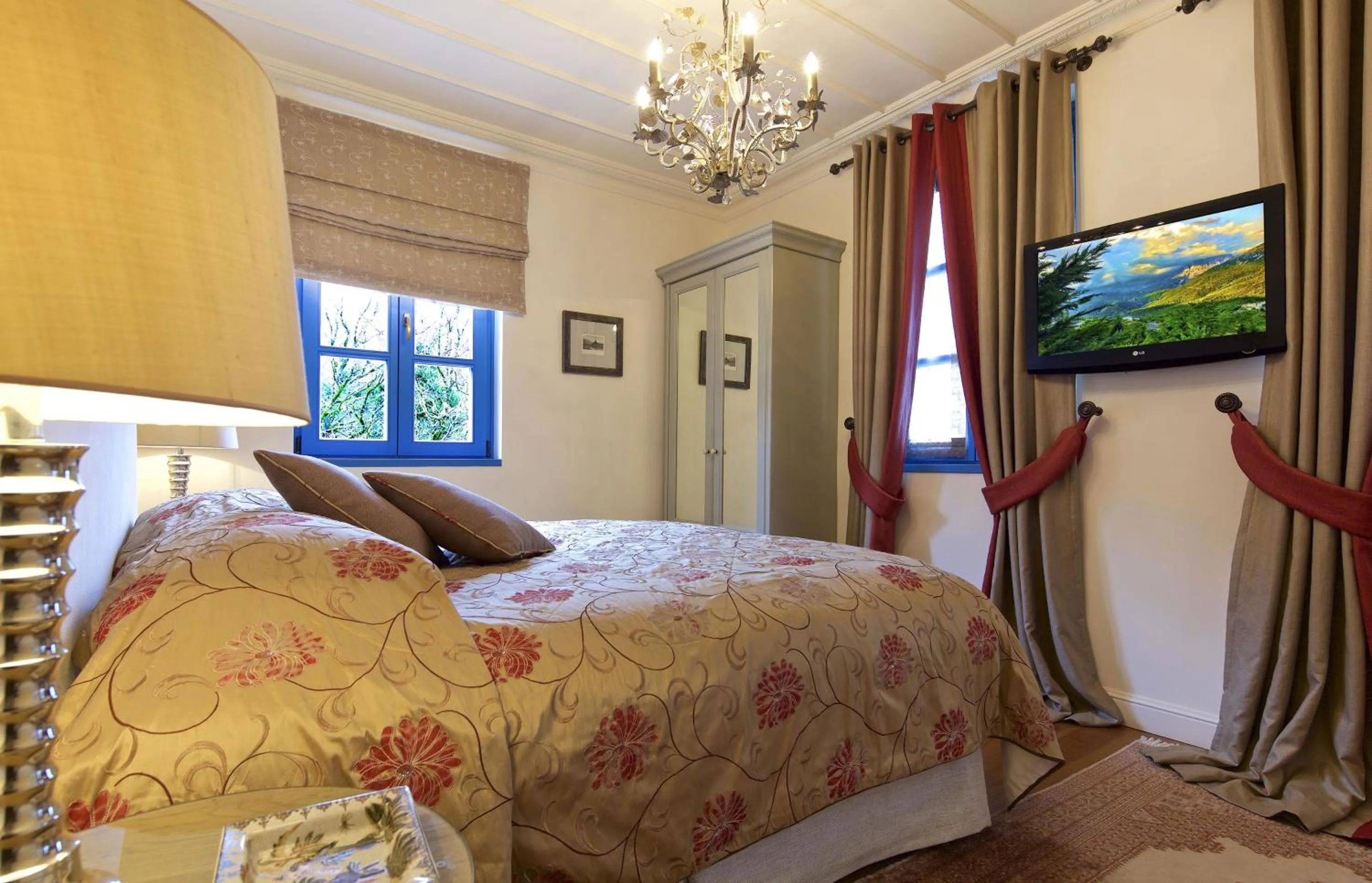 Bed in Zagori Suites Luxury Residences