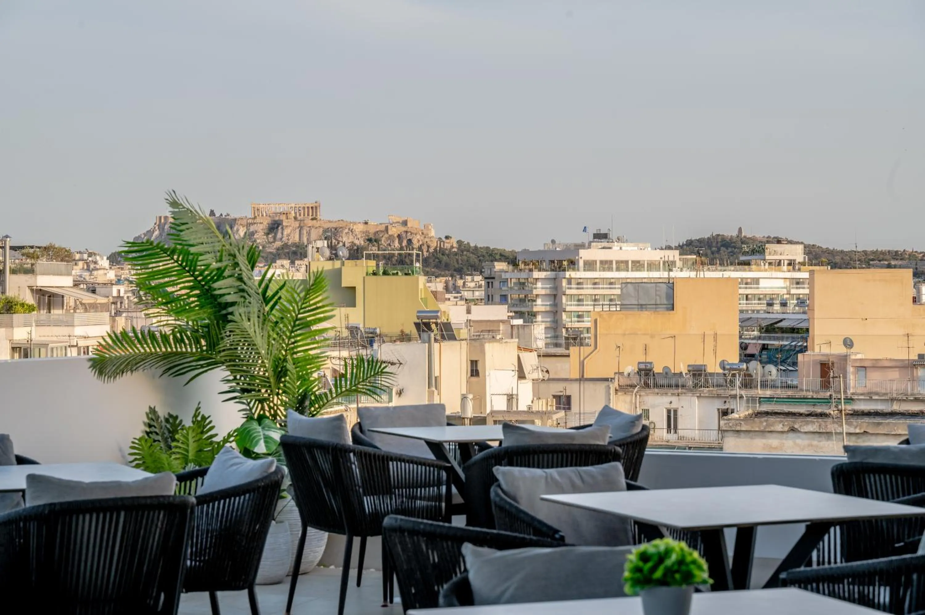 Restaurant/places to eat in Candia Hotel