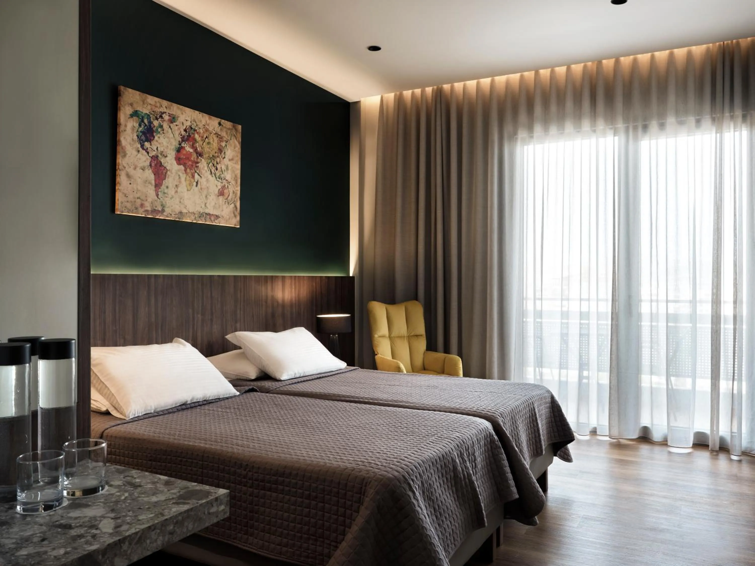 Bedroom, Bed in Candia Hotel