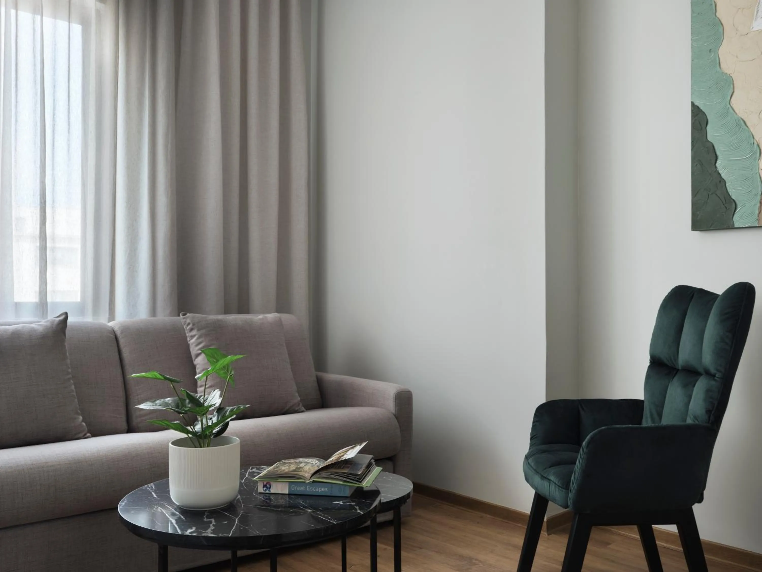 Seating area in Candia Hotel