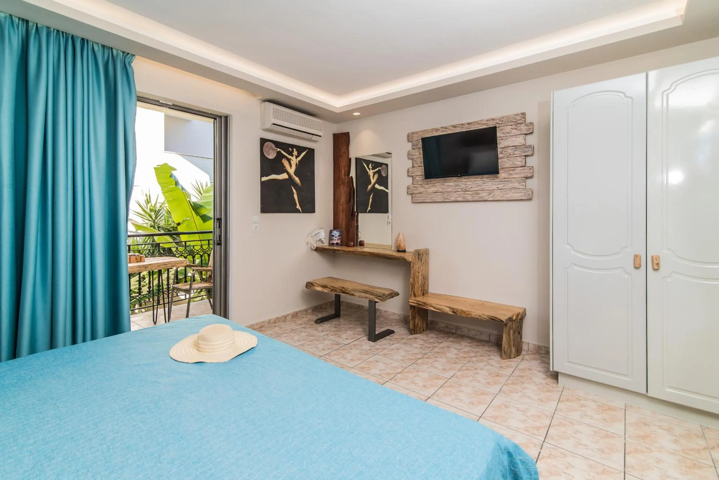 Photo of the whole room, Bed in Iniohos Zante Hotel & Suites