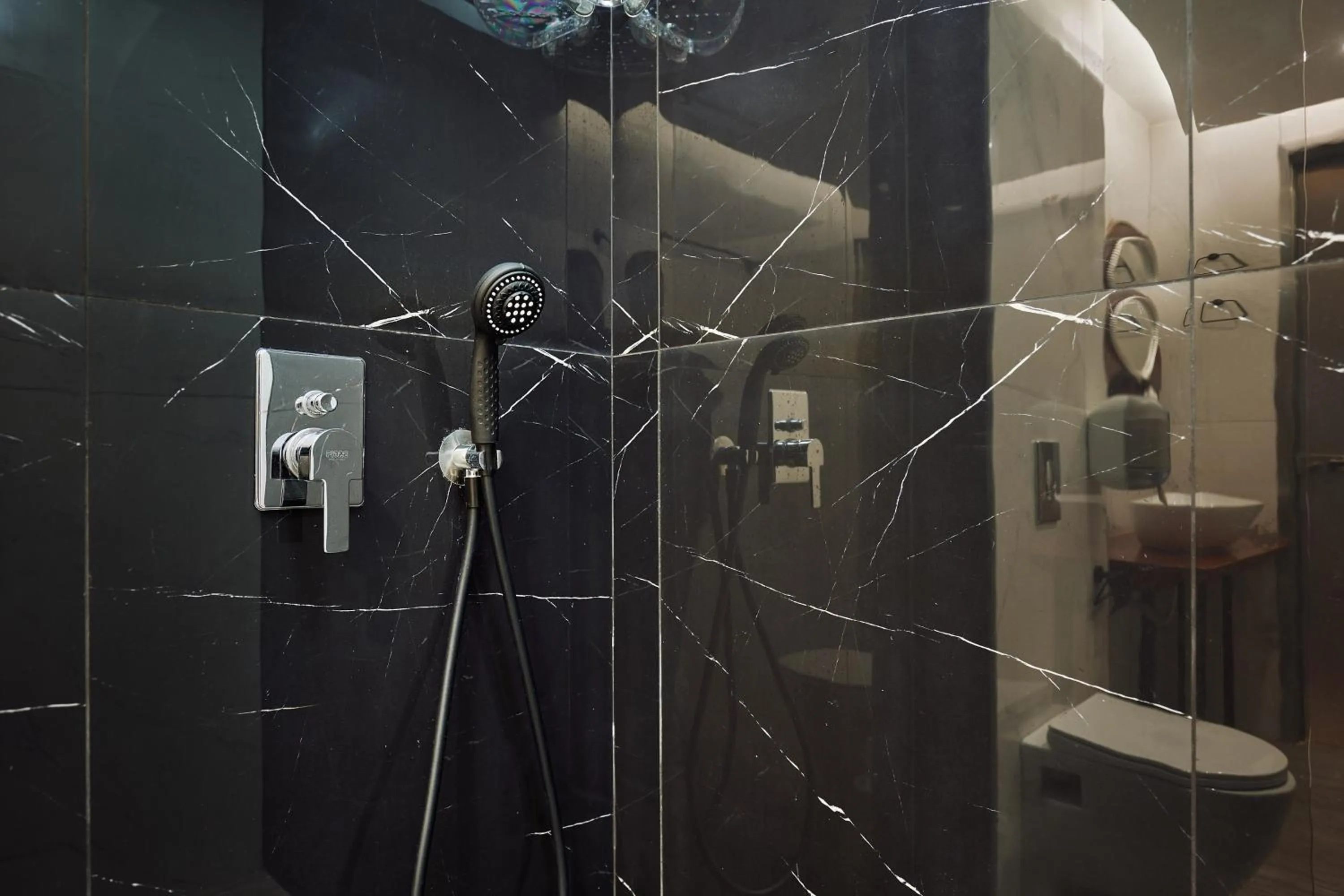 Shower in Iniohos Zante Hotel & Suites