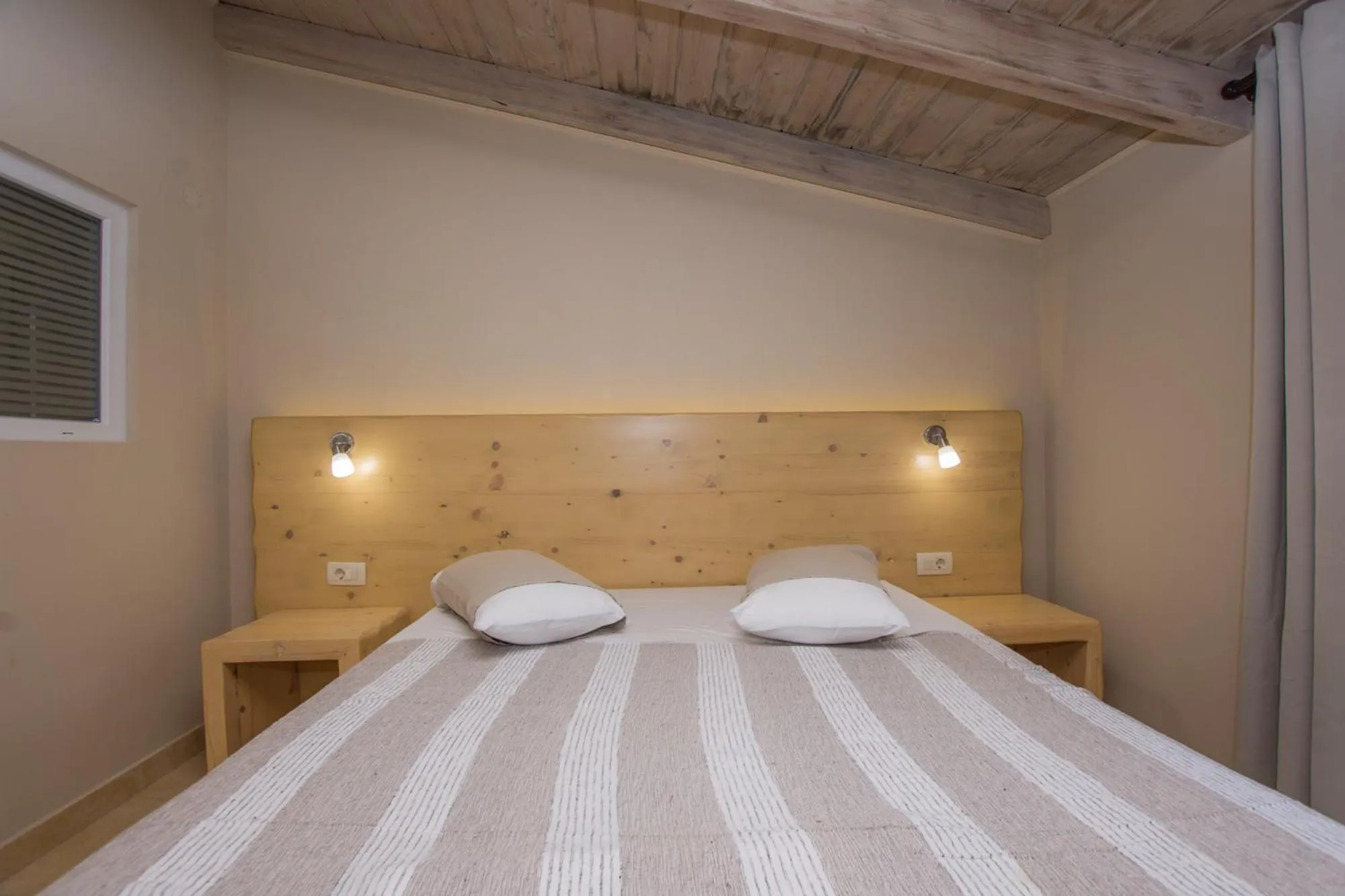 Bed in Iniohos Zante Hotel & Suites