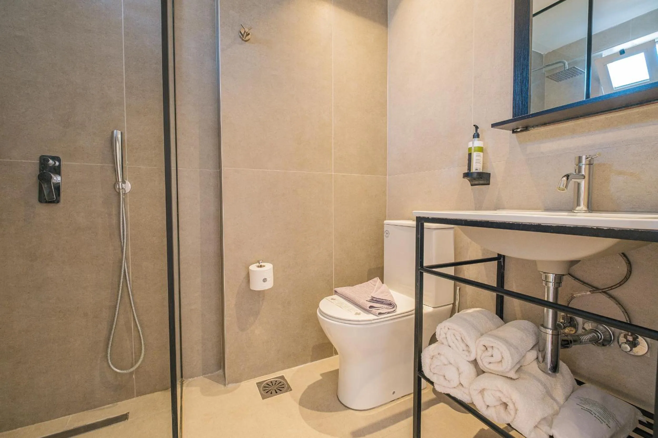 Bathroom in Kos Divine Hotel & Suites