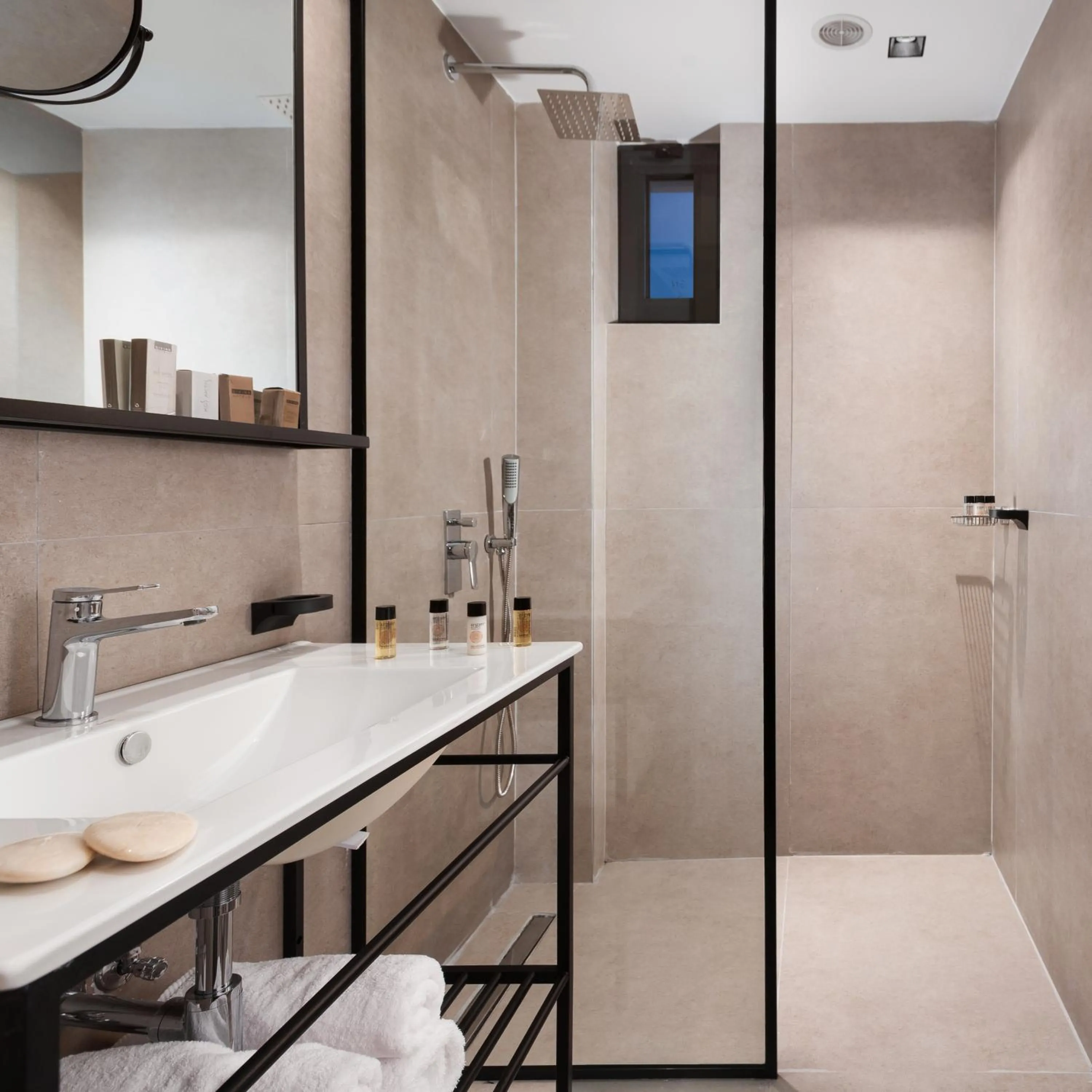 Bathroom in Kos Divine Hotel & Suites