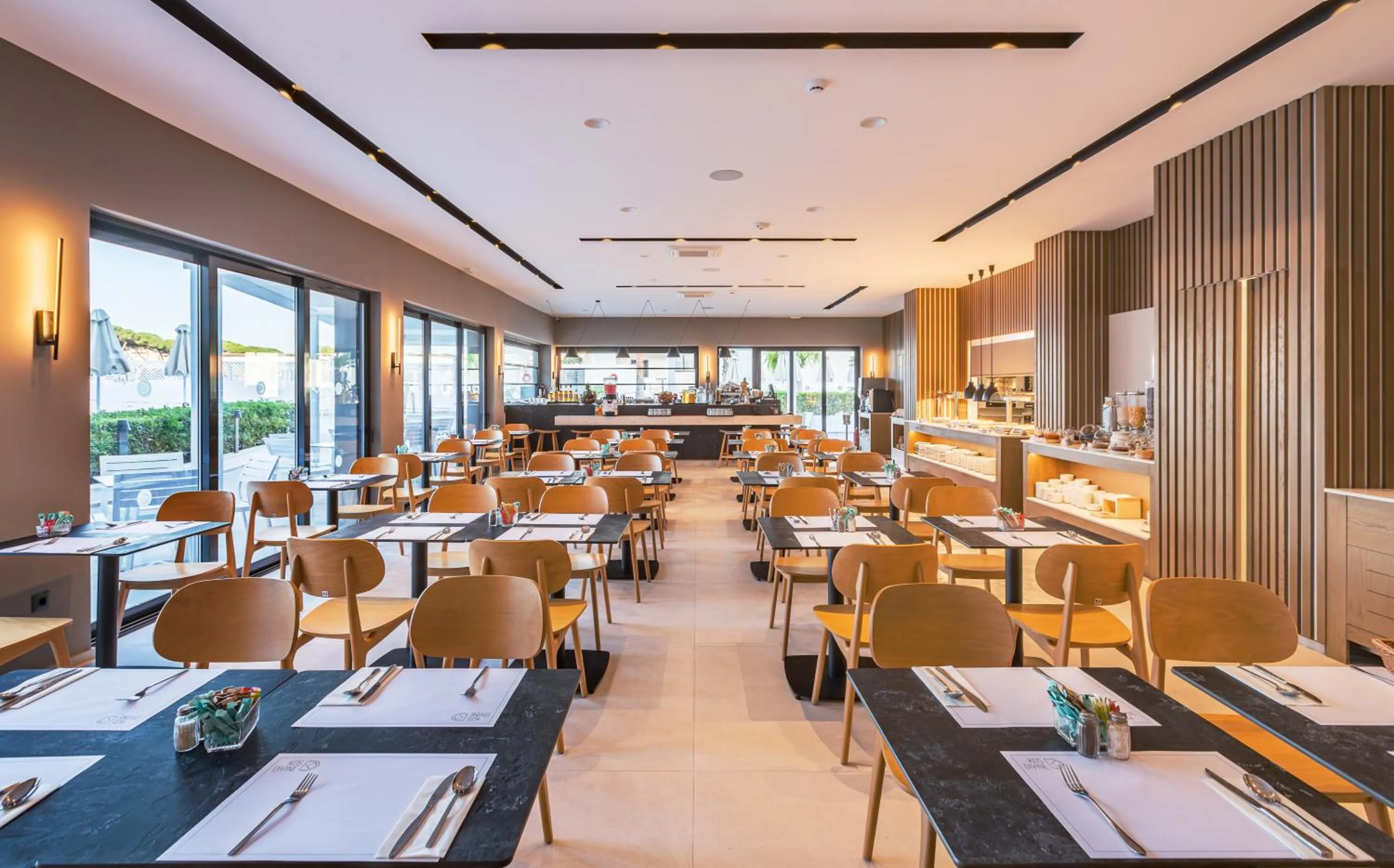 Restaurant/places to eat in Kos Divine Hotel & Suites