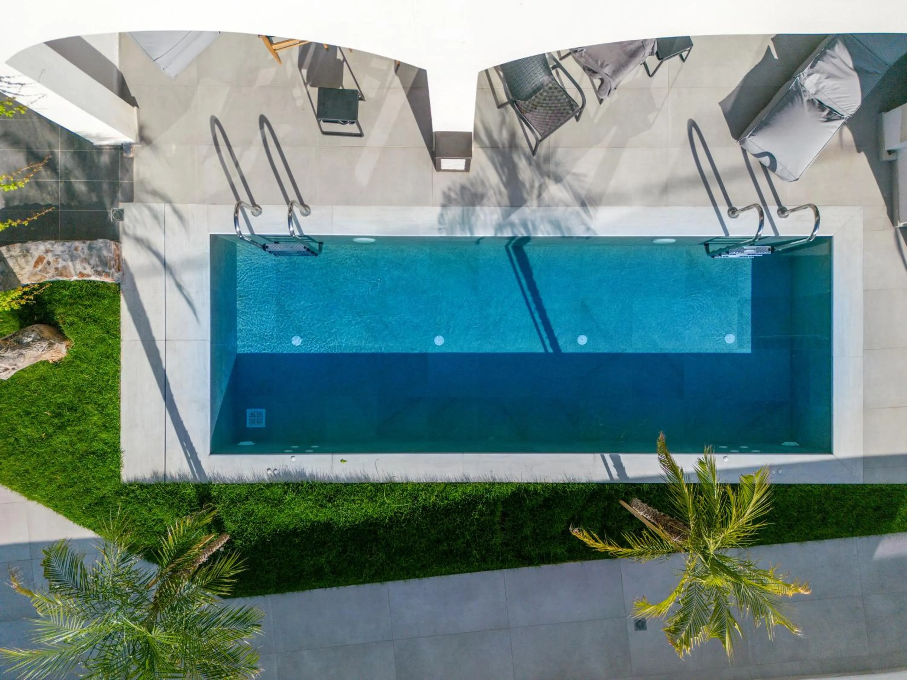 Patio, Swimming Pool in Bita Hubs