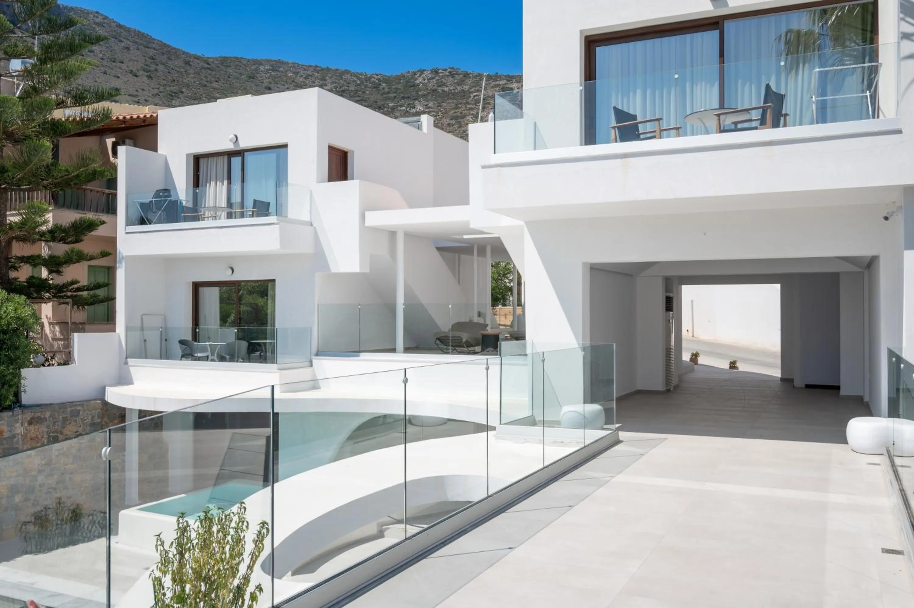 Property building, Swimming Pool in Bita Hubs