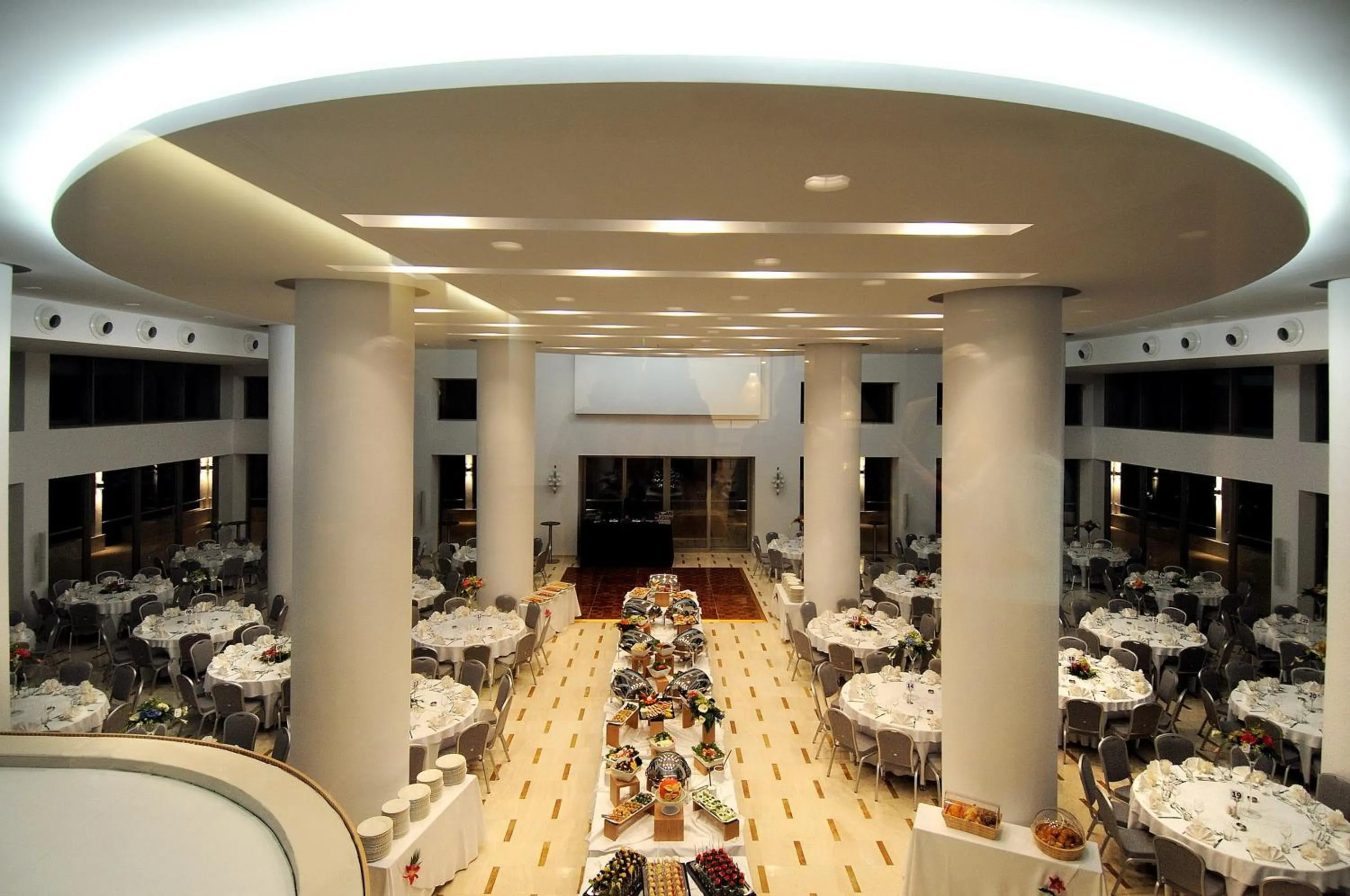 Banquet/Function facilities in Lucy Hotel