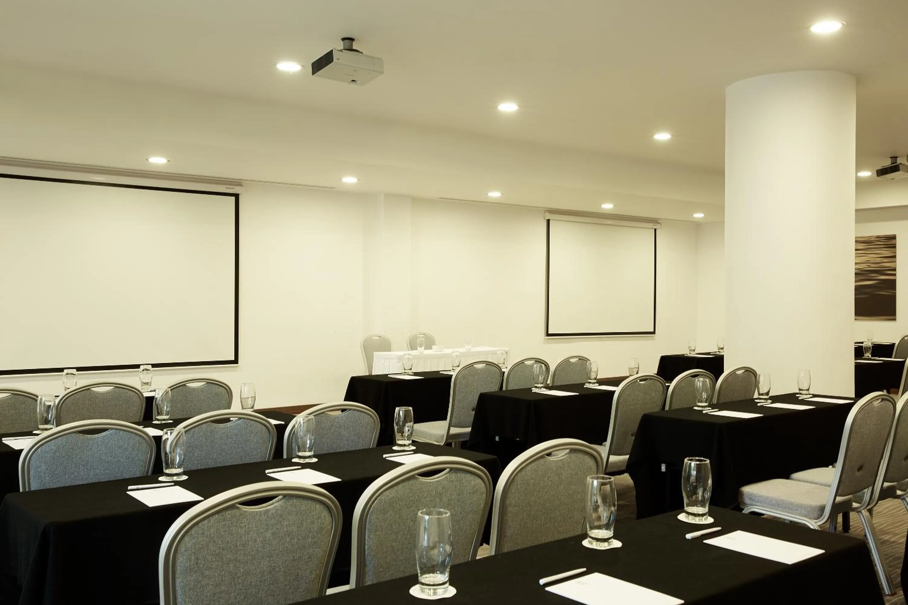 Business facilities in Lucy Hotel