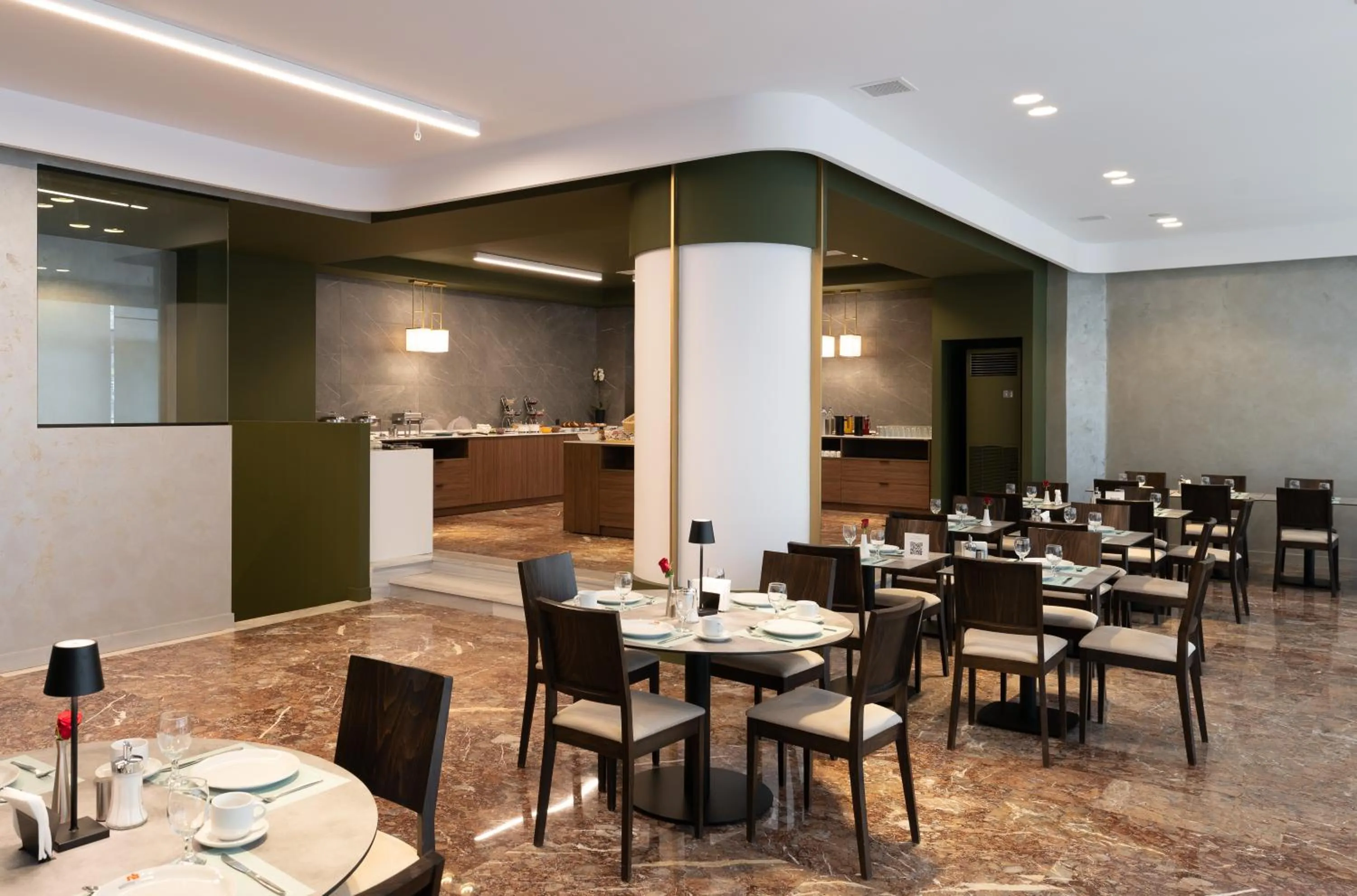 Restaurant/places to eat in Nestos Hotel