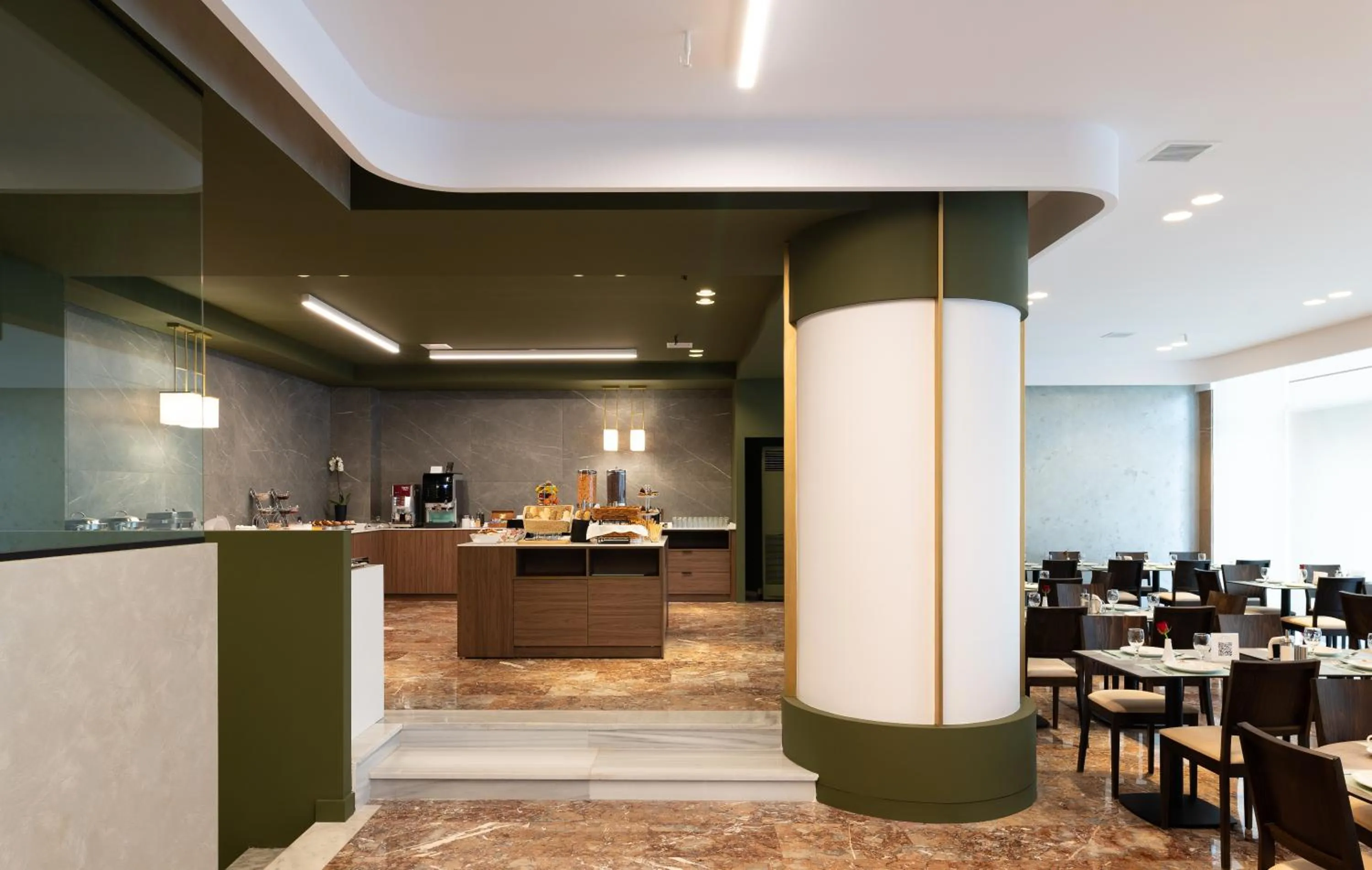 Restaurant/places to eat in Nestos Hotel