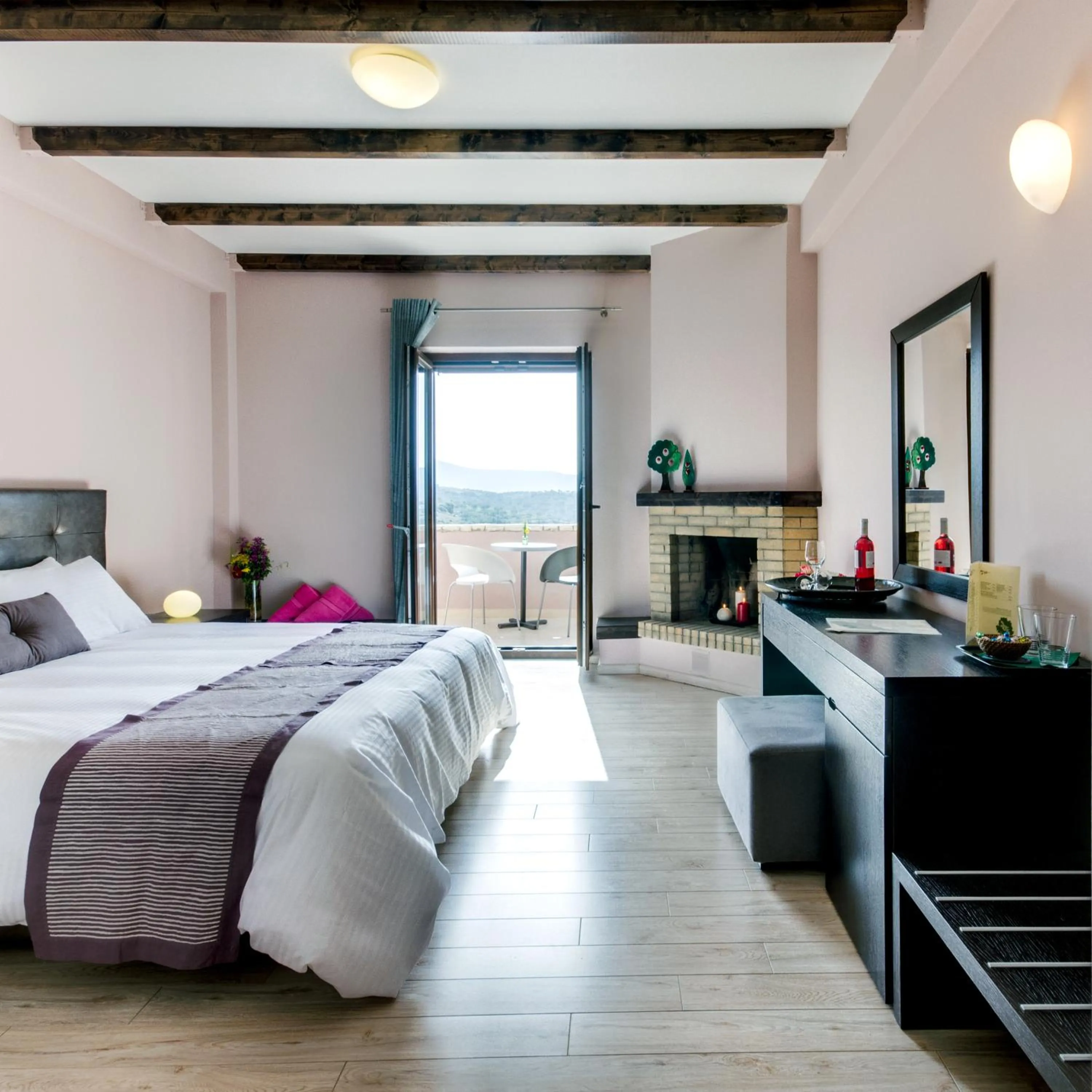 Bedroom, Bed in Perivoli Country Hotel & Retreat