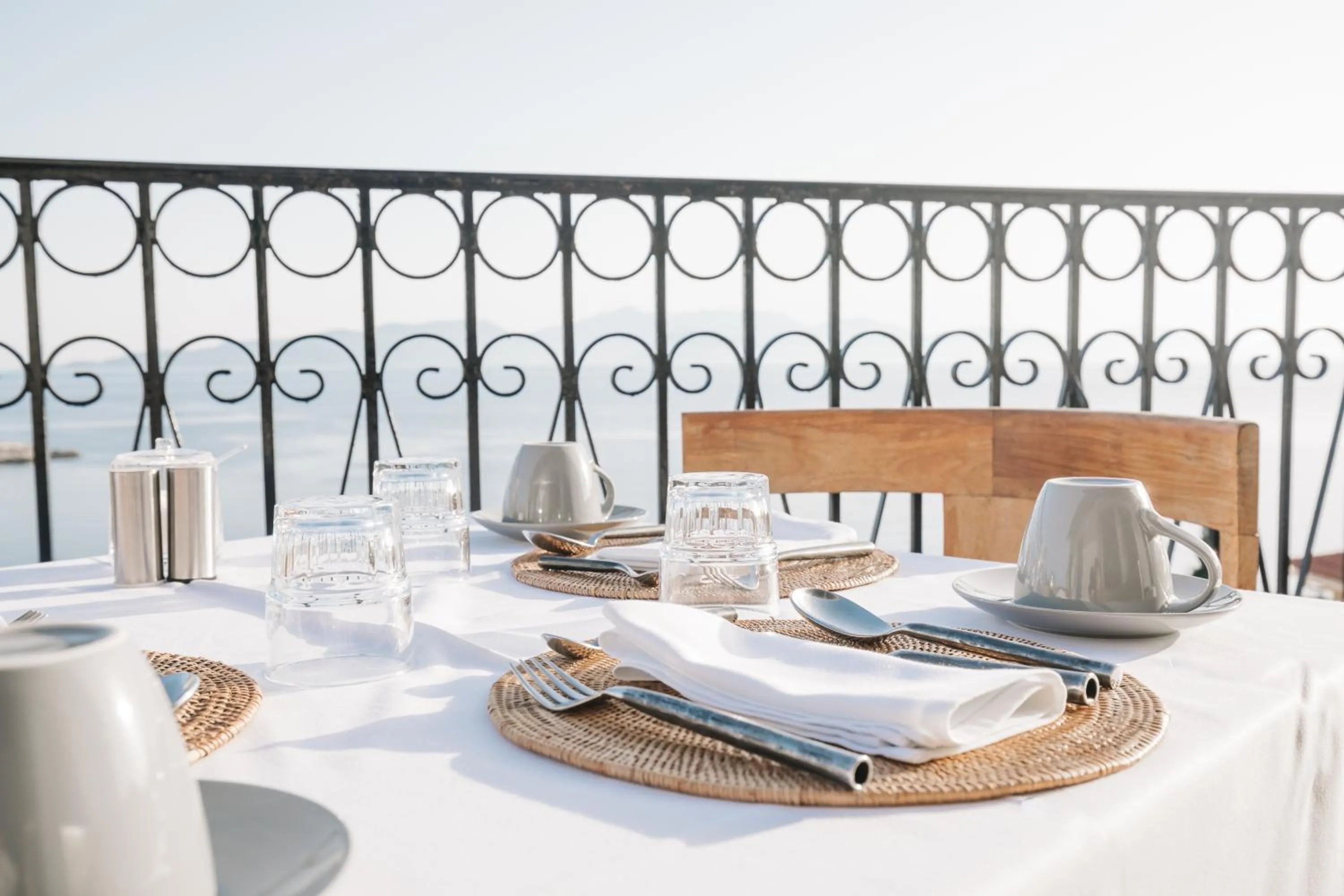 Breakfast in Emelisse Nature Resort