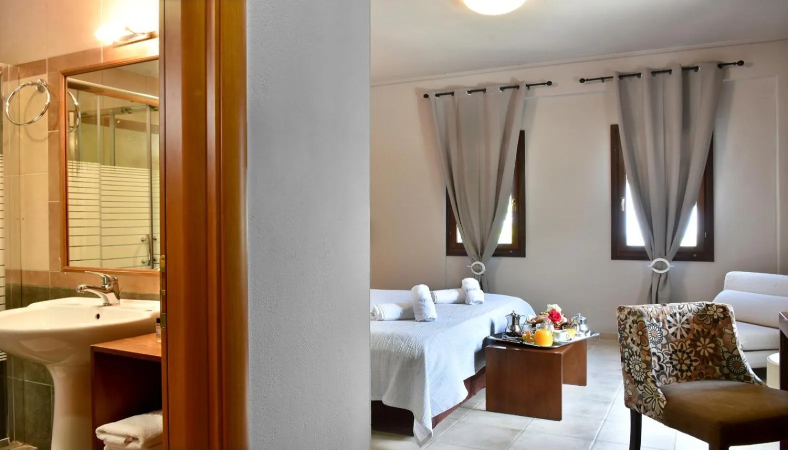 Guests, Bed in Hotel Pelion Resort