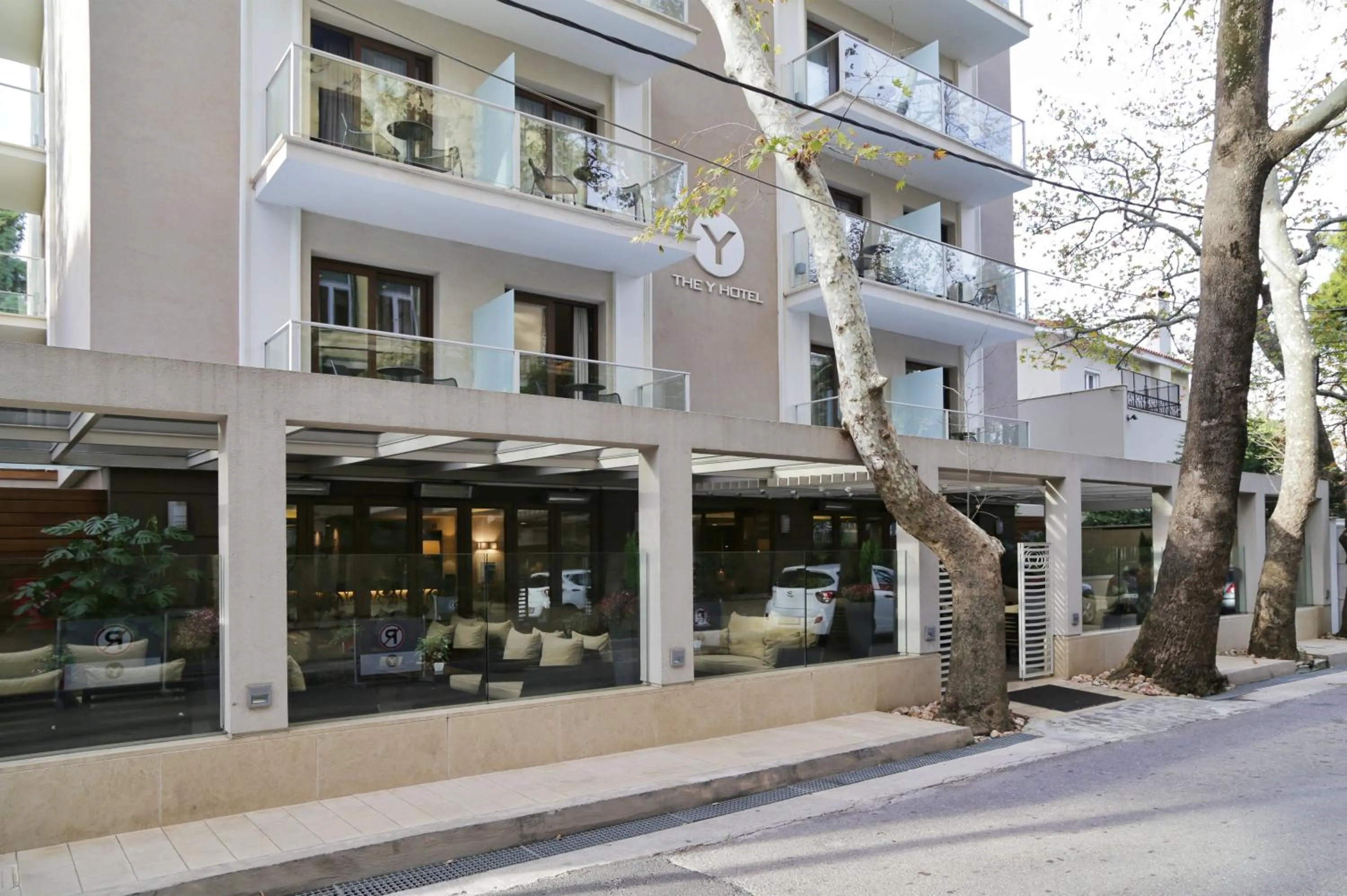 Facade/entrance in The Y Hotel