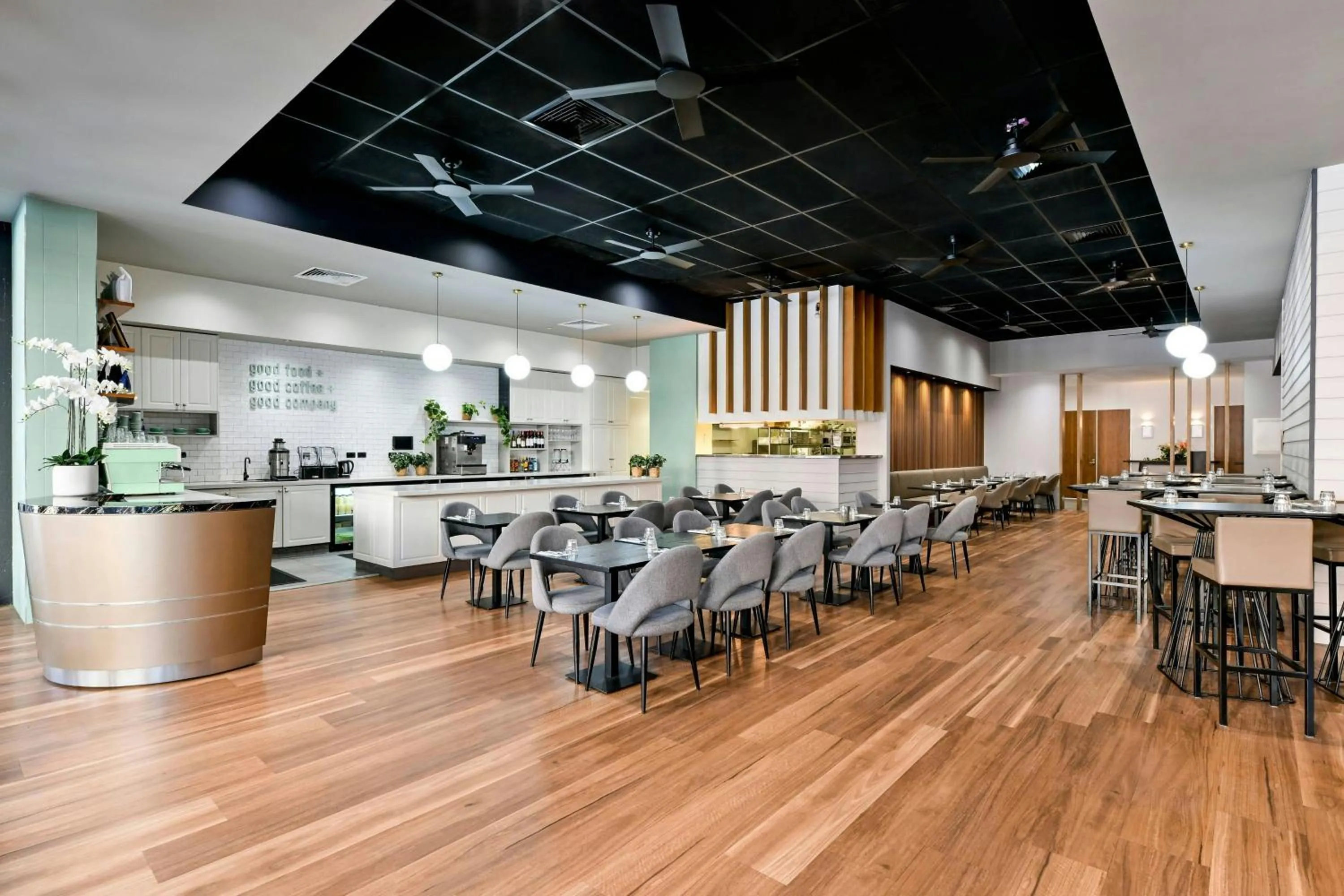 Restaurant/places to eat in Courtyard by Marriott Brisbane South Bank