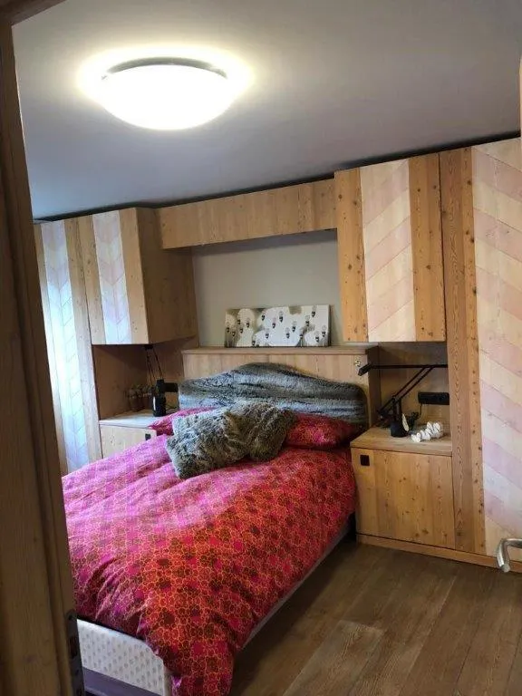 Bedroom, Bed in Aux Pieds du Roi - Suite & Spa