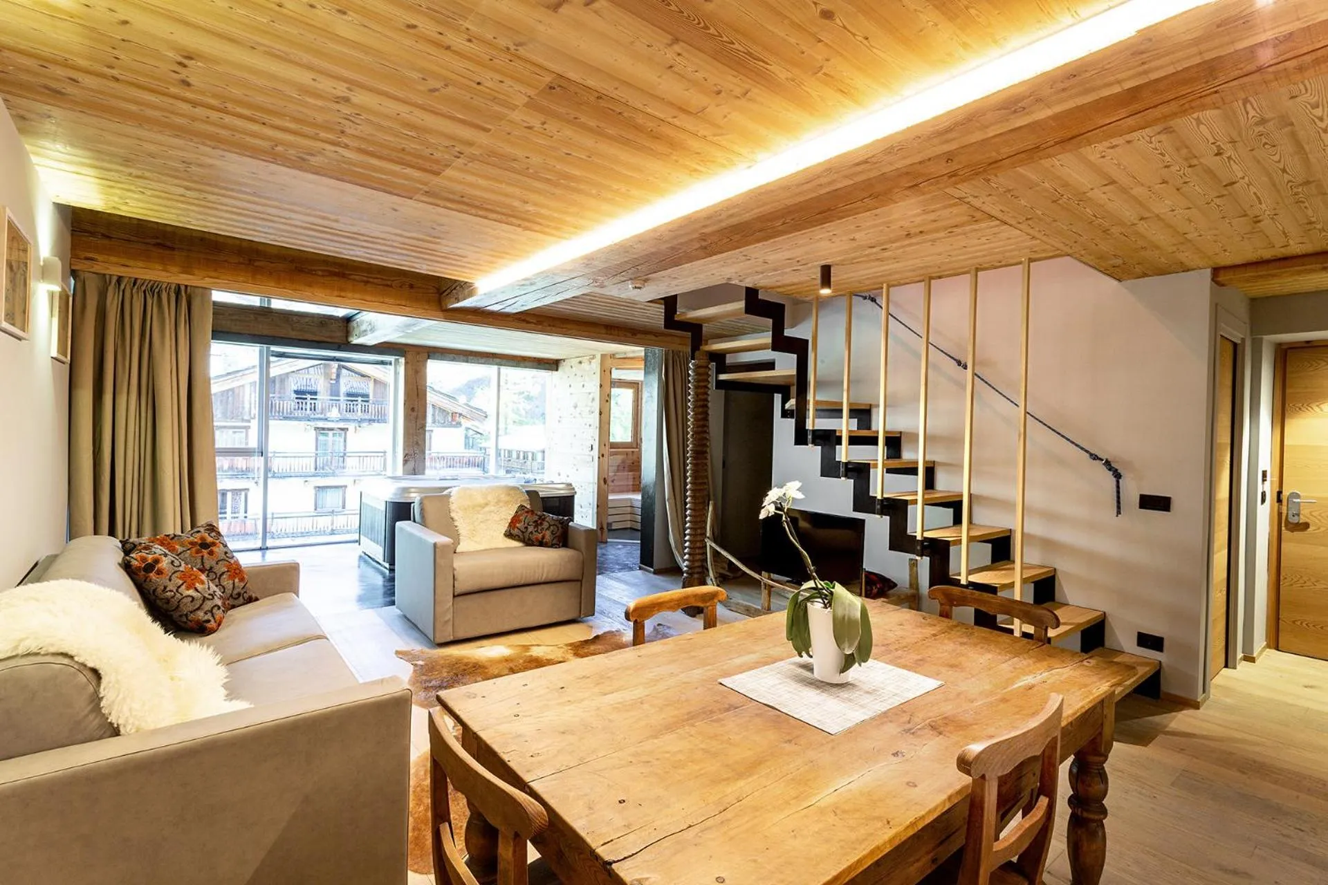 Living room in Aux Pieds du Roi - Suite & Spa