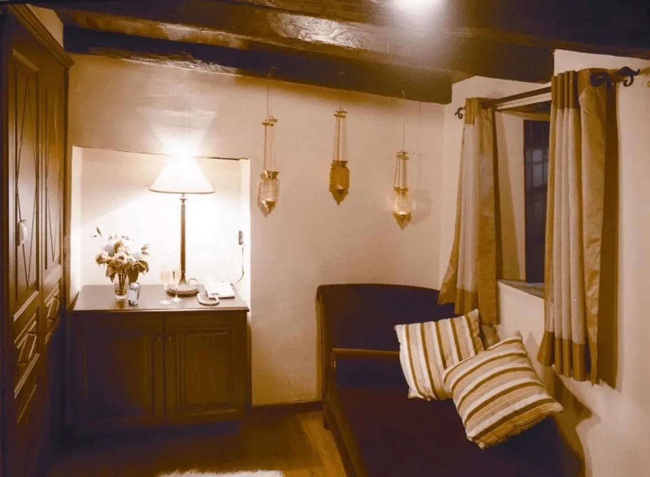 Bedroom in Santikos Mansion, Santikos Collection