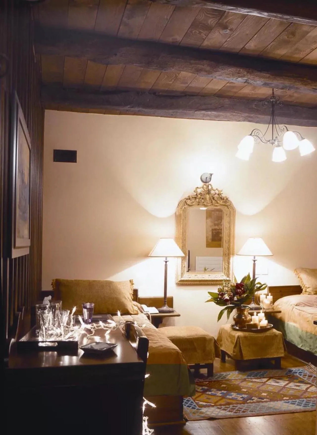 Bedroom in Santikos Mansion, Santikos Collection