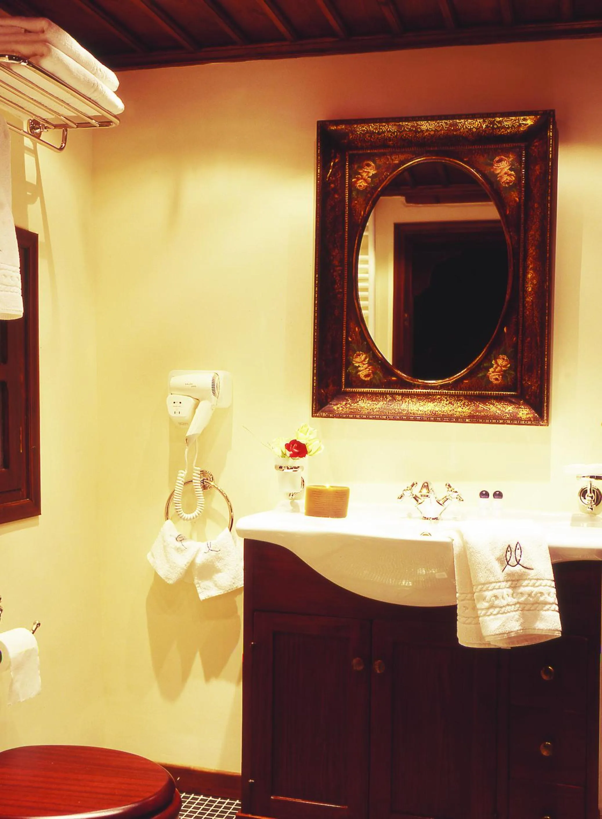 Bathroom in Santikos Mansion, Santikos Collection