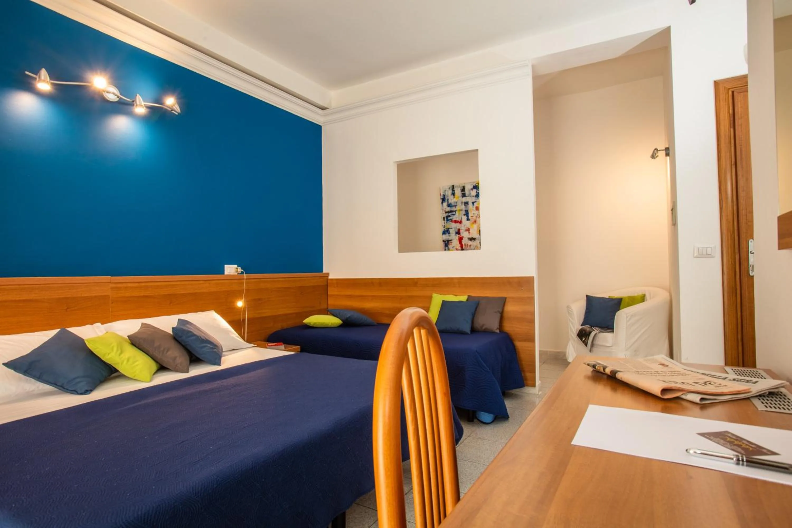 Photo of the whole room in Hotel Viterbo Inn