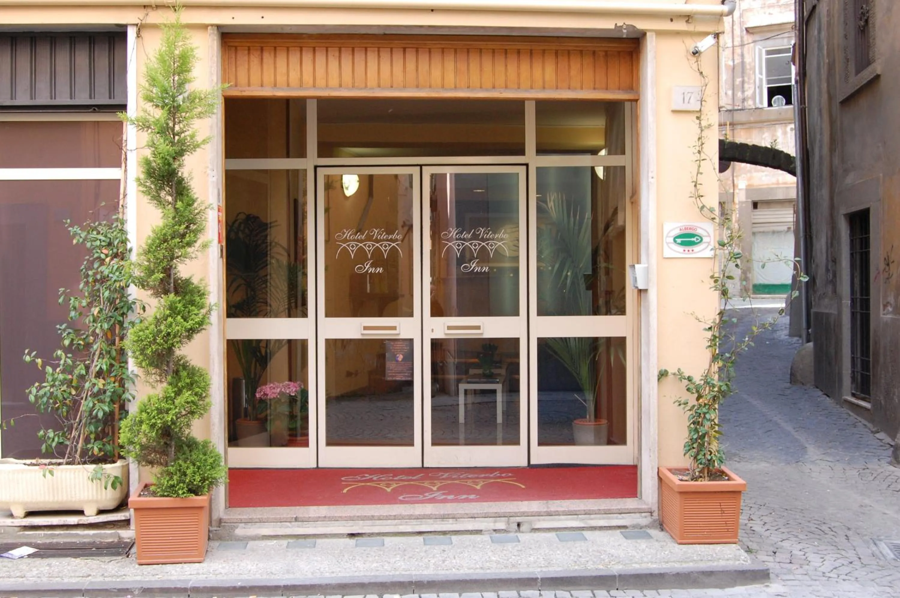Facade/entrance in Hotel Viterbo Inn