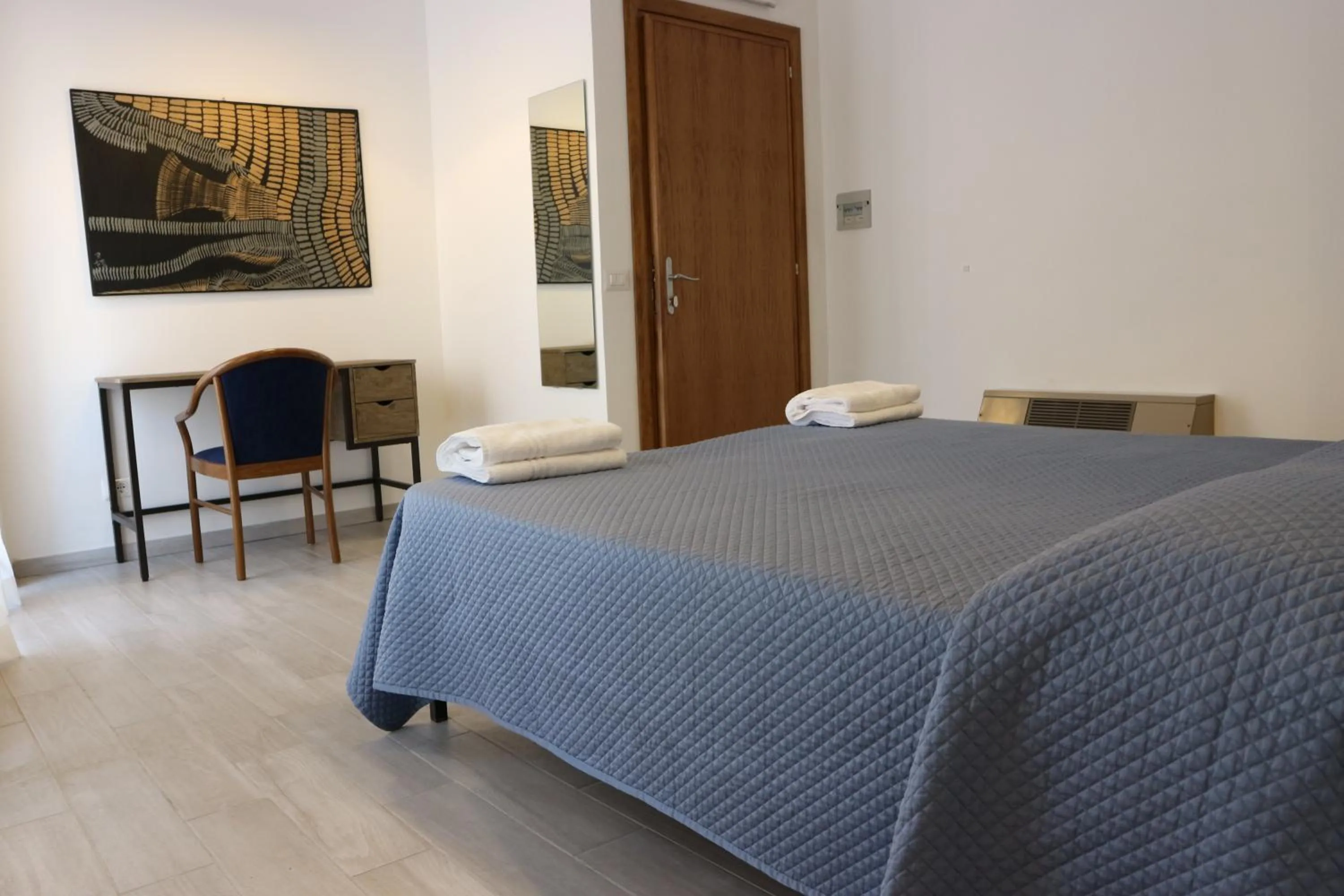 Photo of the whole room, Bed in Hotel Viterbo Inn