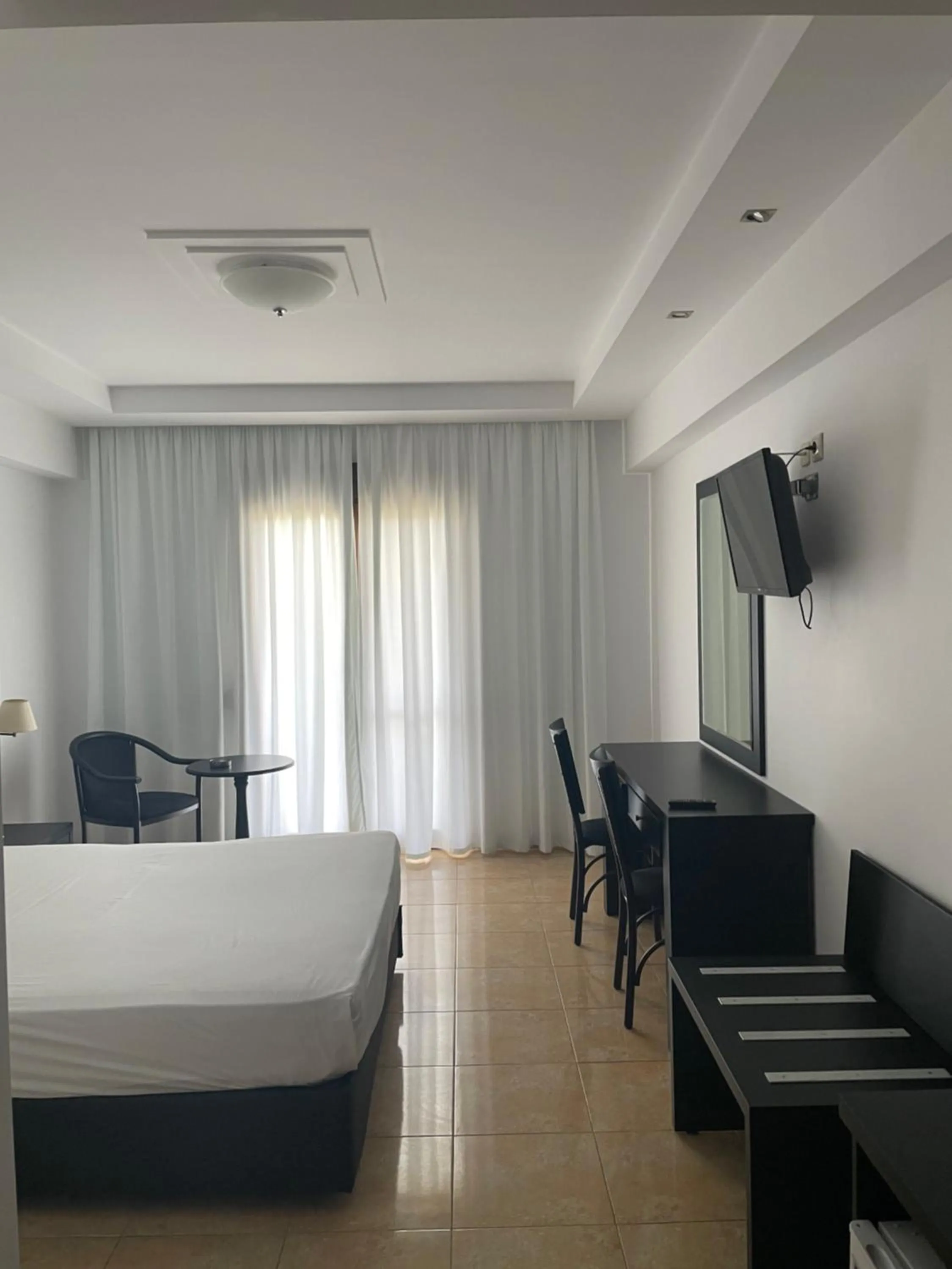 Bedroom, Bed in Perinthos Hotel