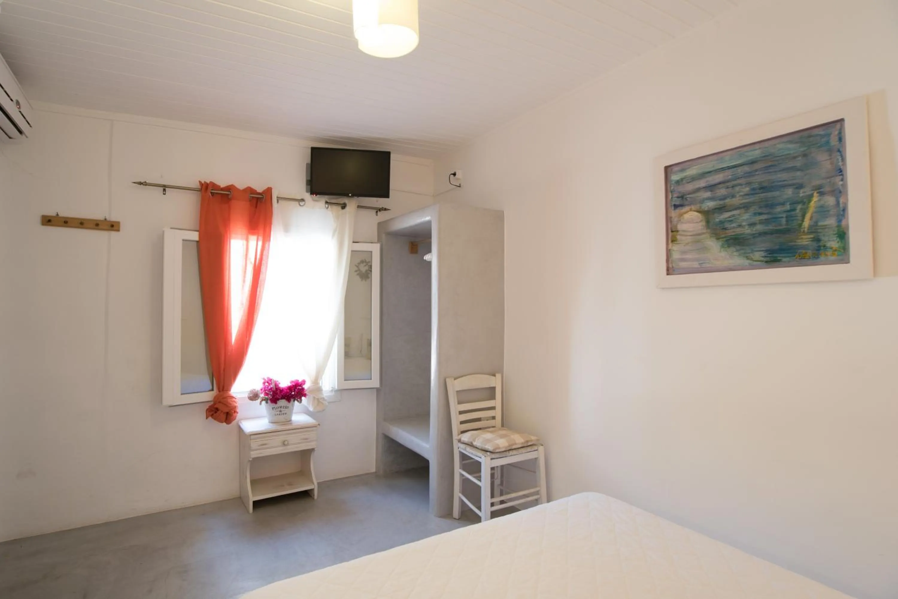 Bed in KrotiriBay adults