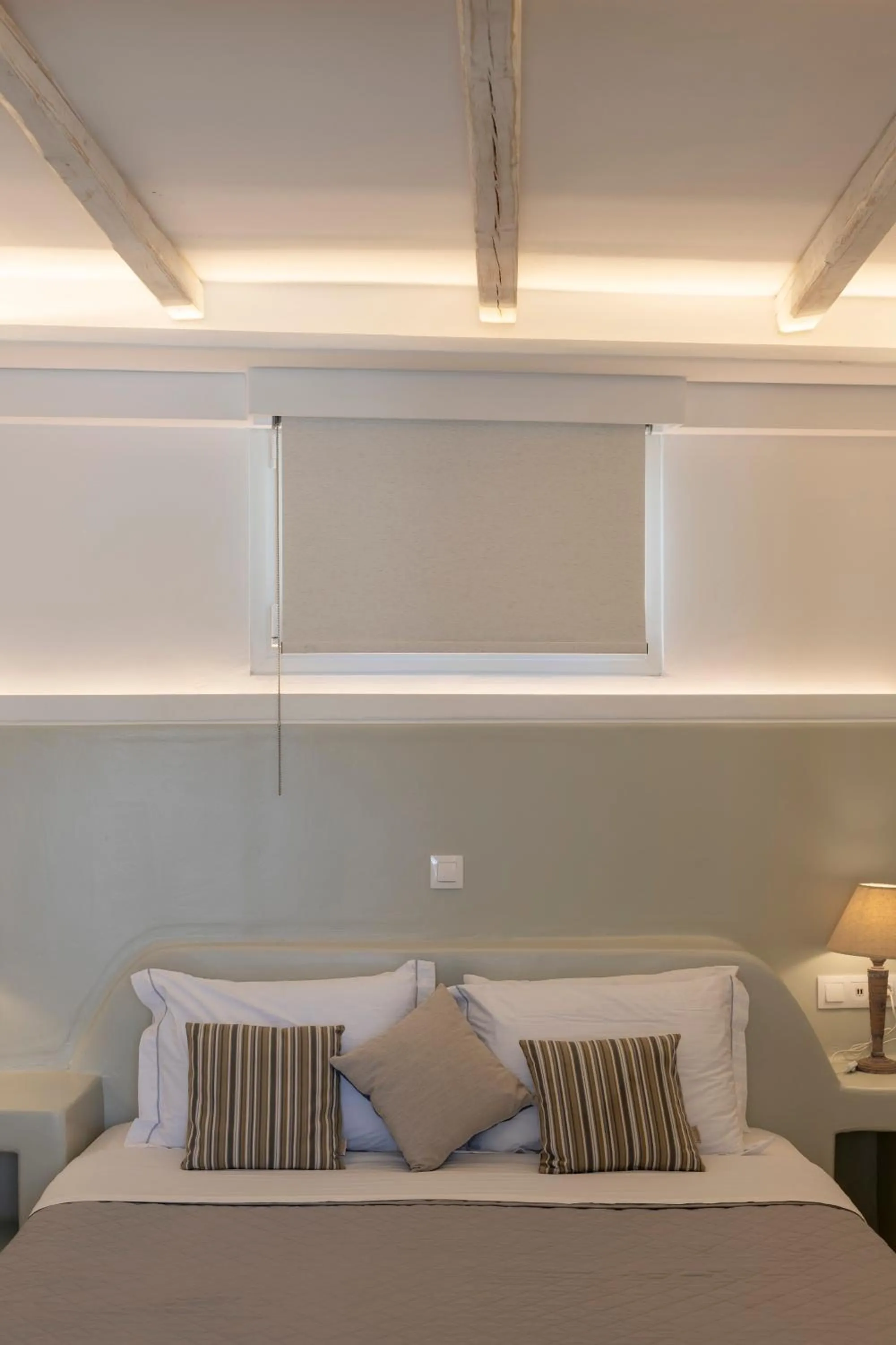 Bed in KrotiriBay adults