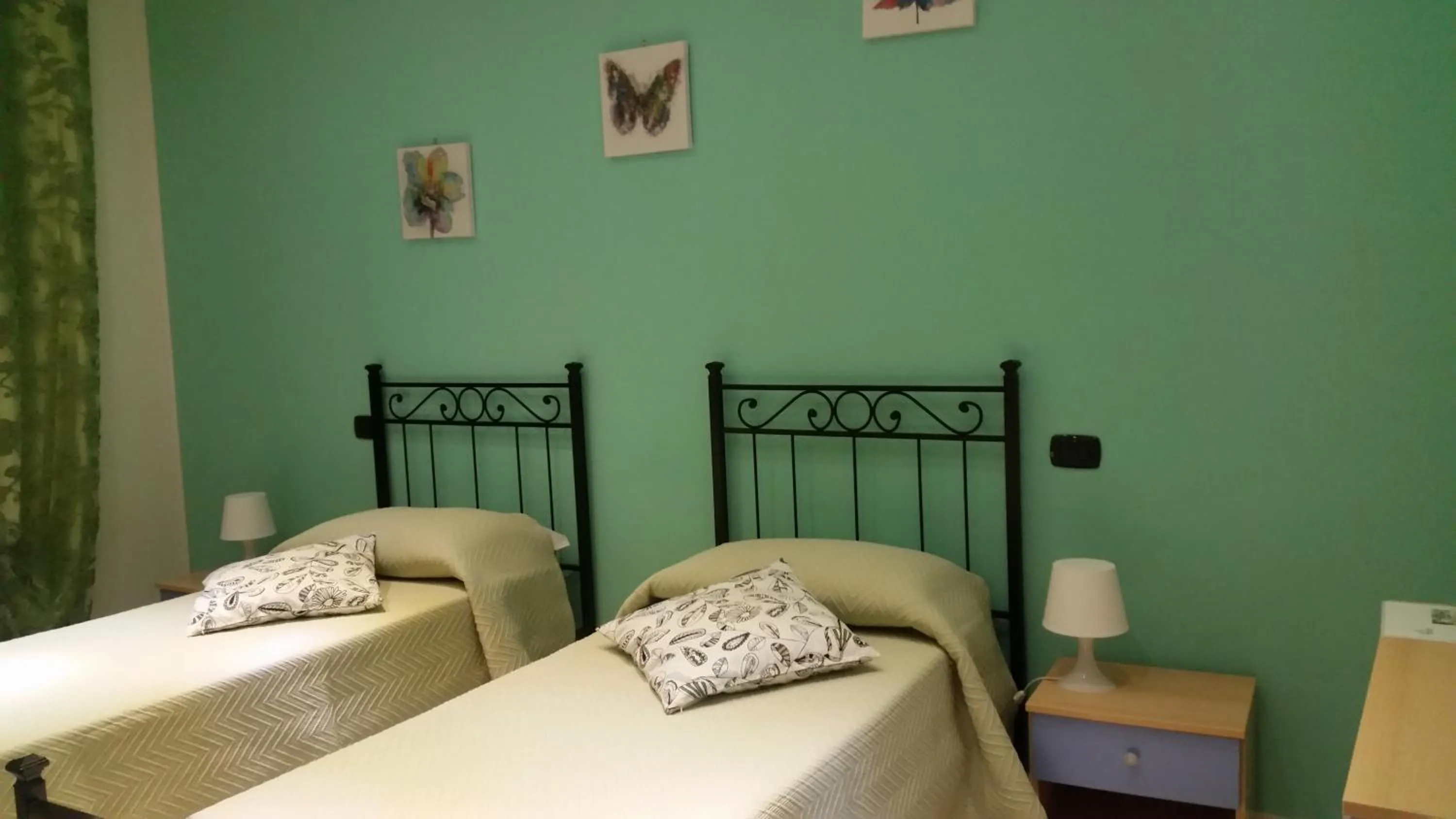 Bed in BBCinecitta4YOU